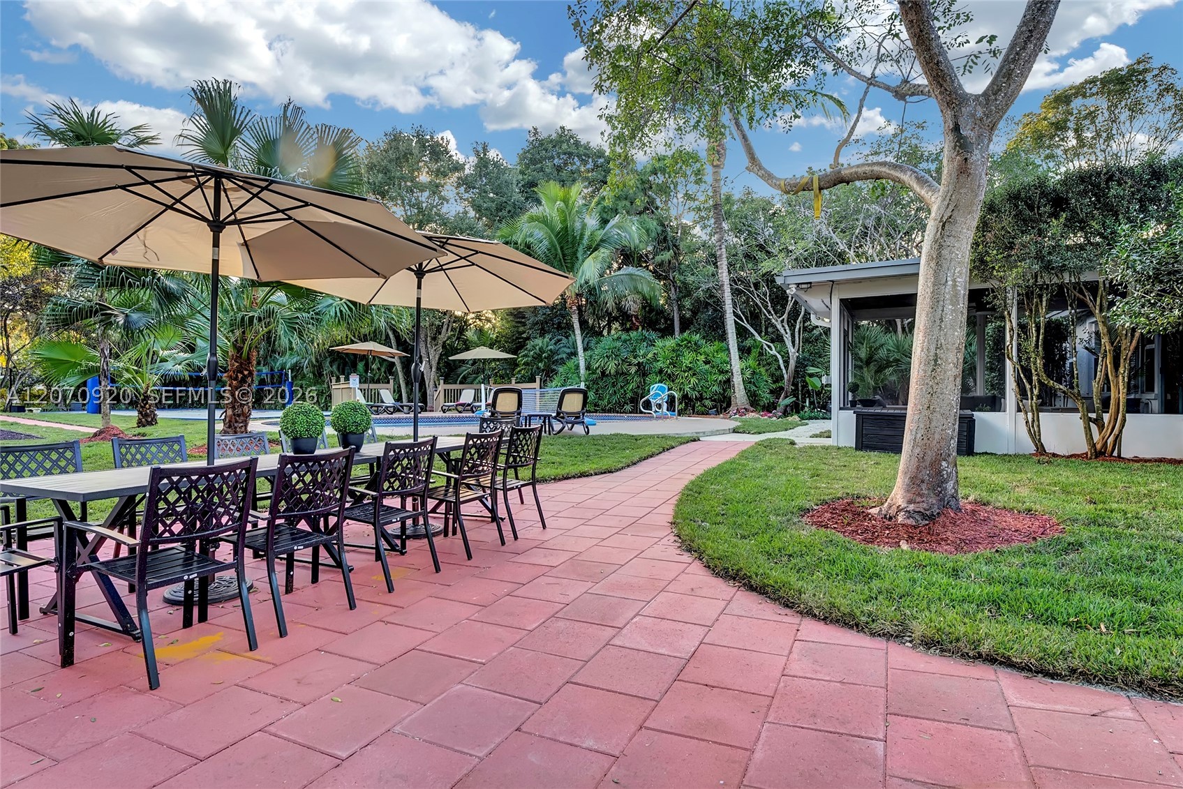 14330 SW 20th St, Davie FL 33325