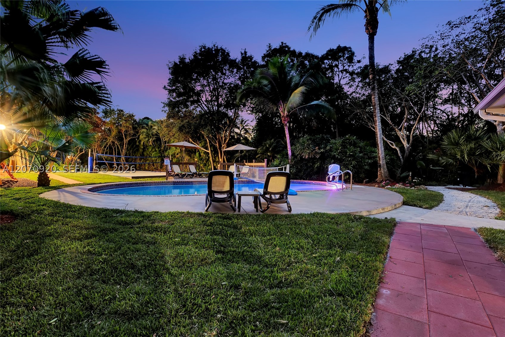 14330 SW 20th St, Davie FL 33325