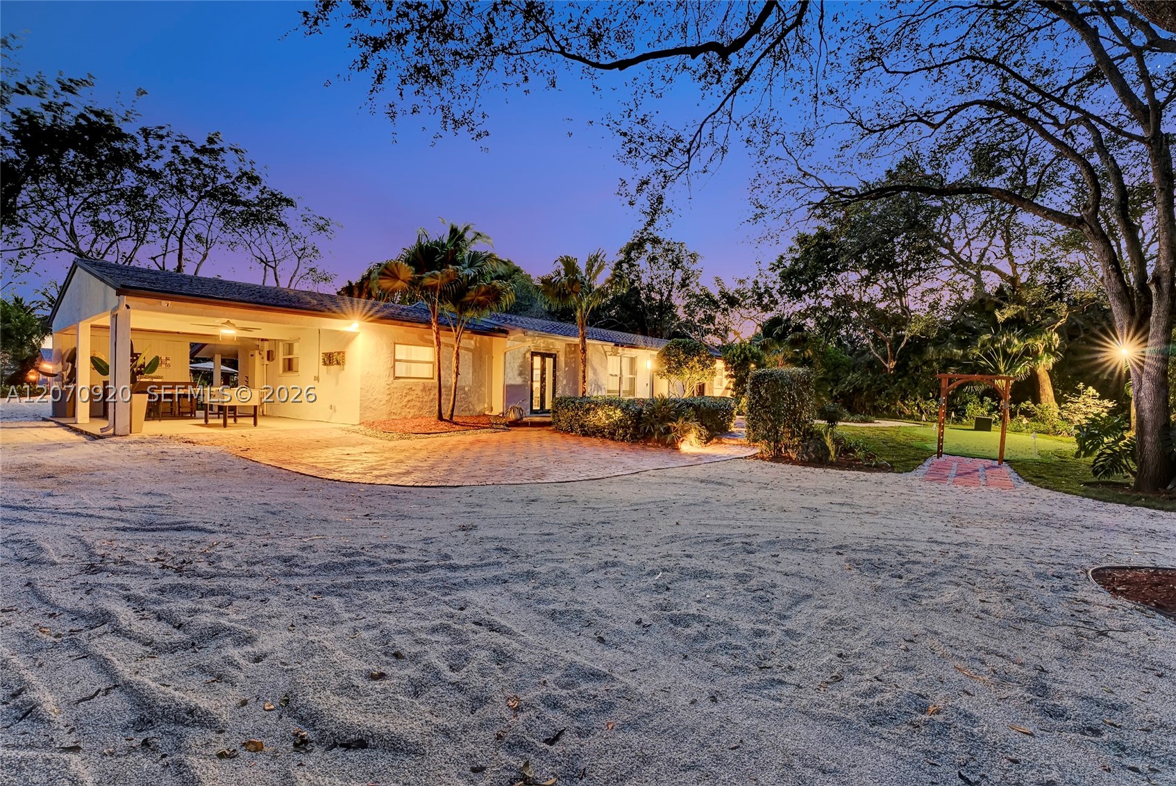 14330 SW 20th St, Davie FL 33325