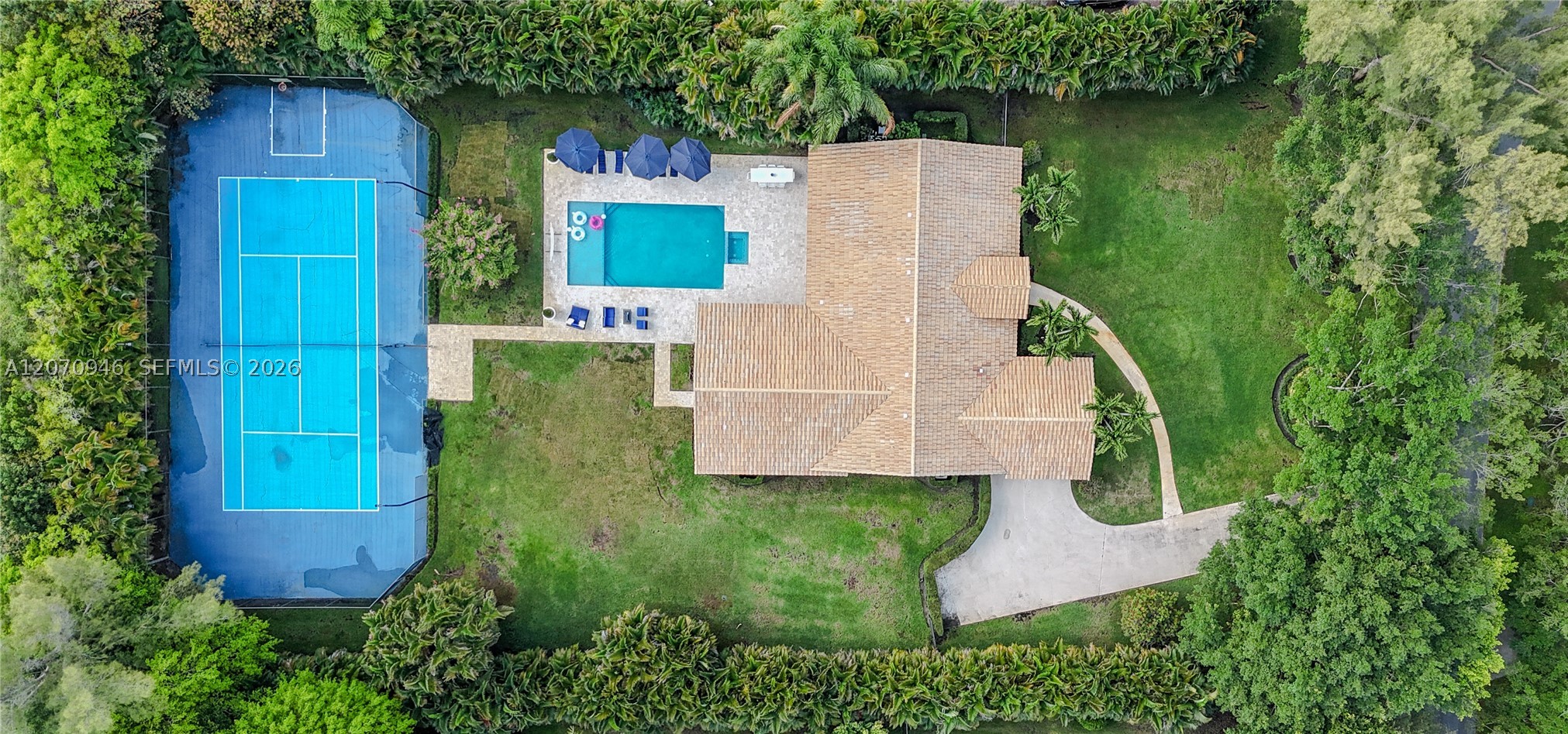 8134 Twin Lake Dr, Boca Raton FL 33496