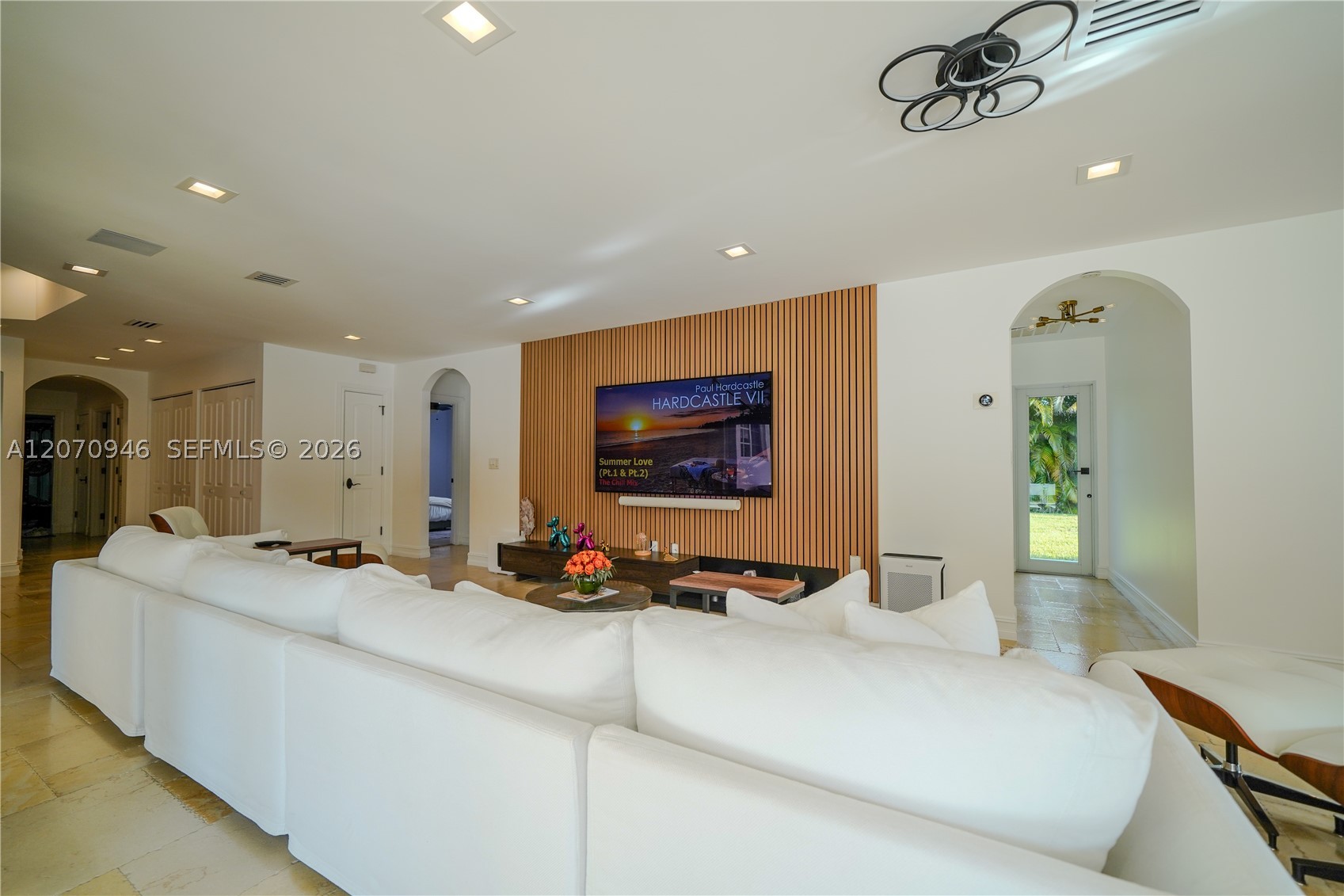 8134 Twin Lake Dr, Boca Raton FL 33496