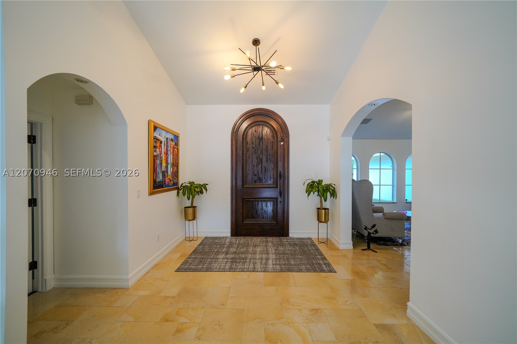 8134 Twin Lake Dr, Boca Raton FL 33496