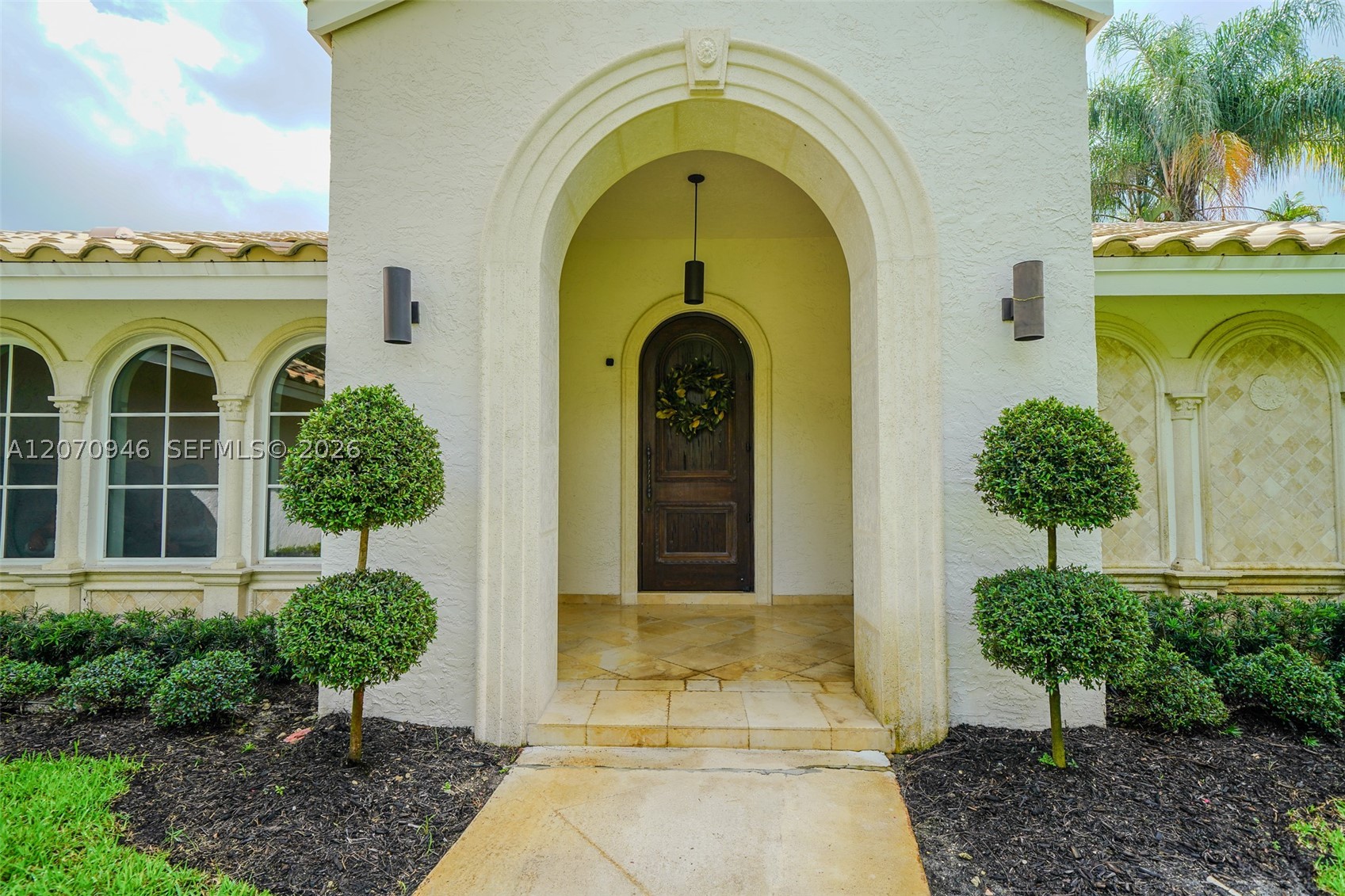 8134 Twin Lake Dr, Boca Raton FL 33496