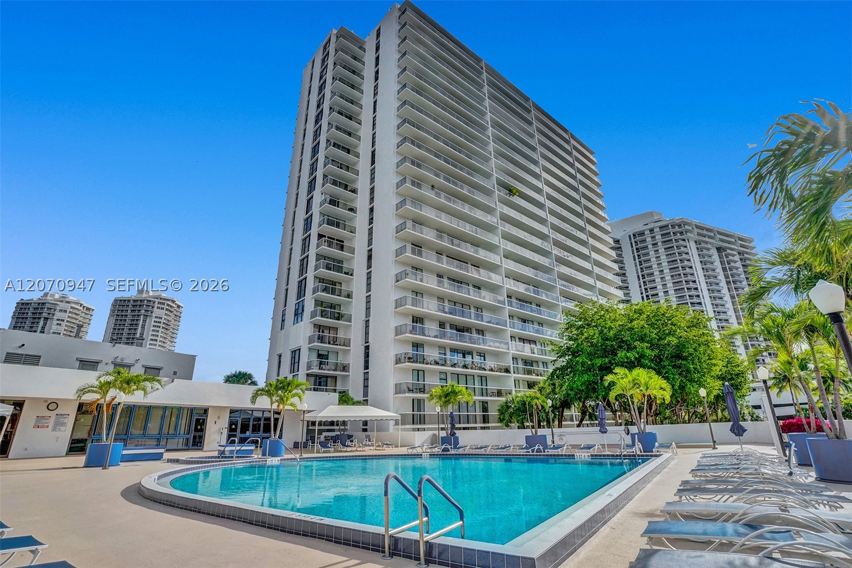 Aventura FL 33180 - A12070947