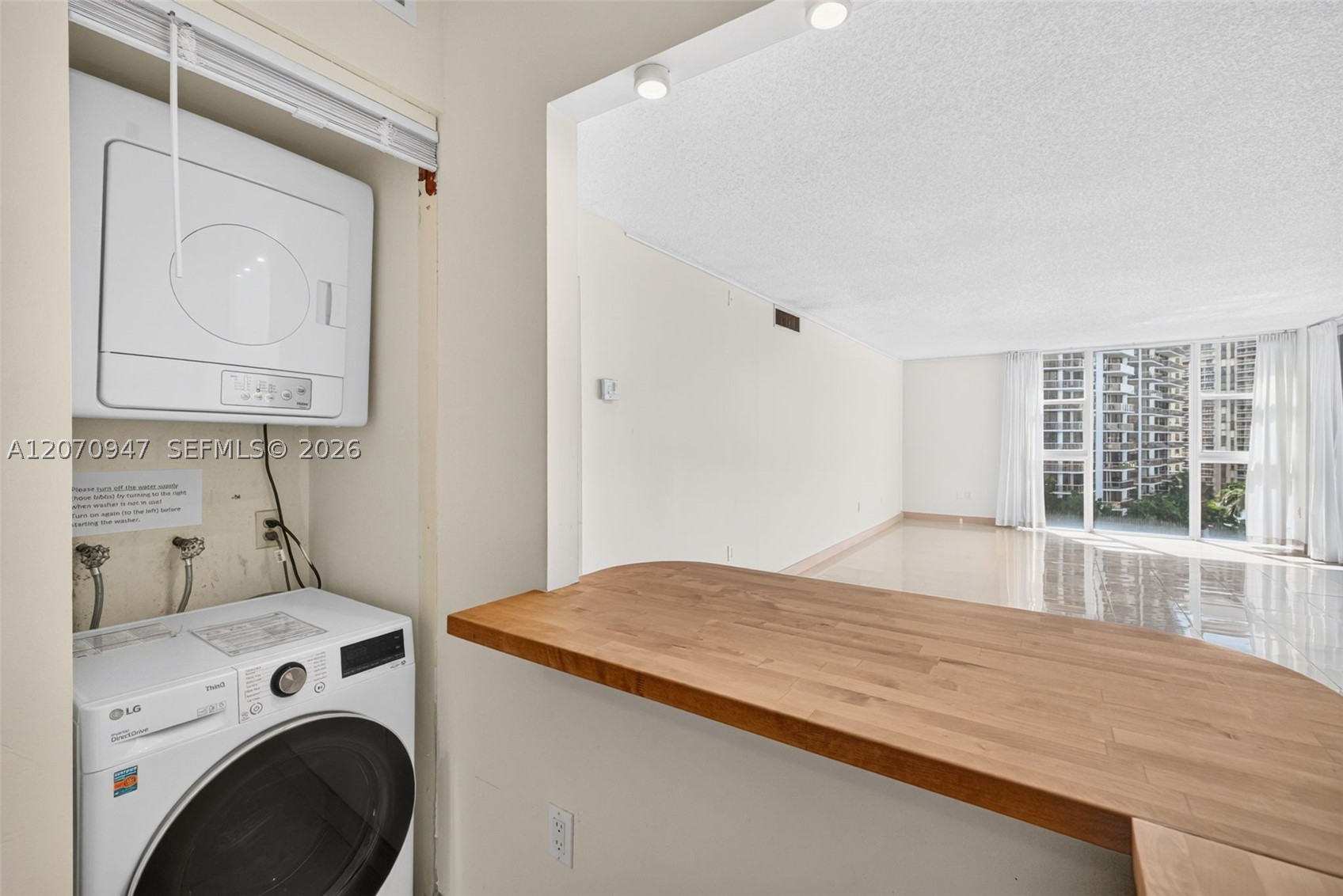 3731 N Country Club Dr #1023, Aventura FL 33180