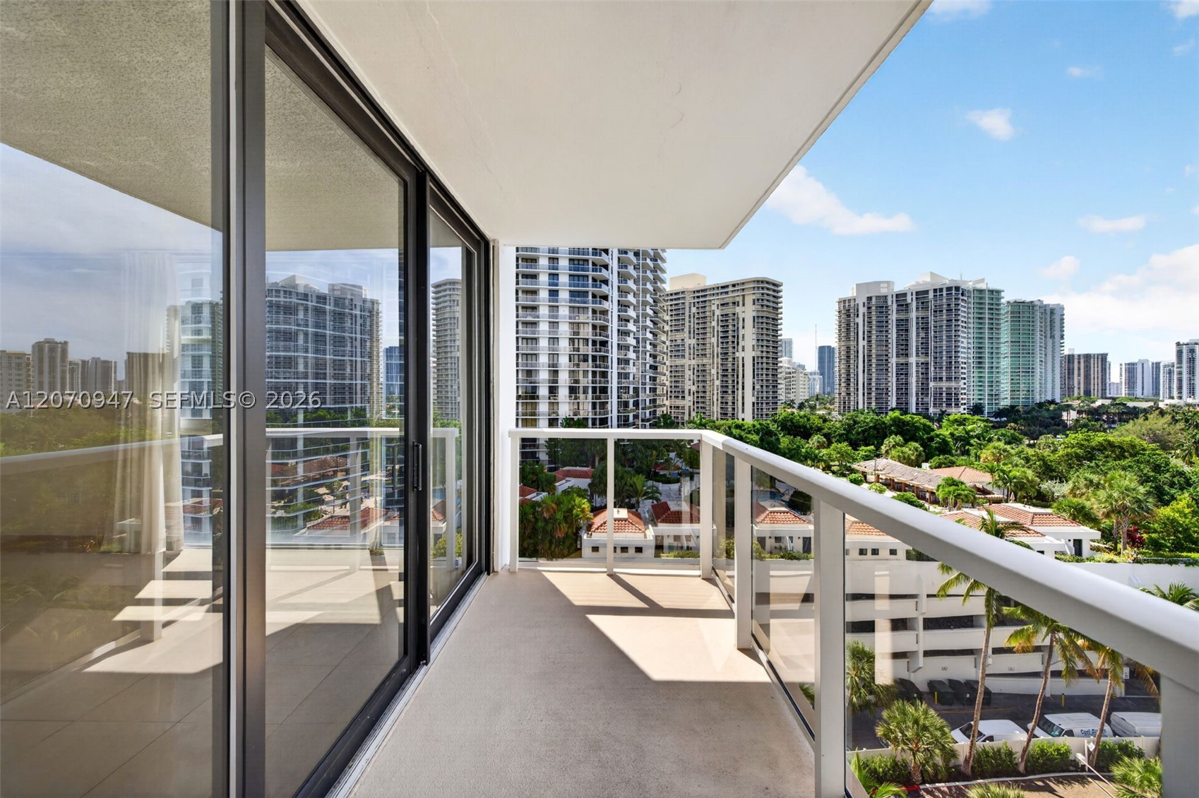 3731 N Country Club Dr #1023, Aventura FL 33180