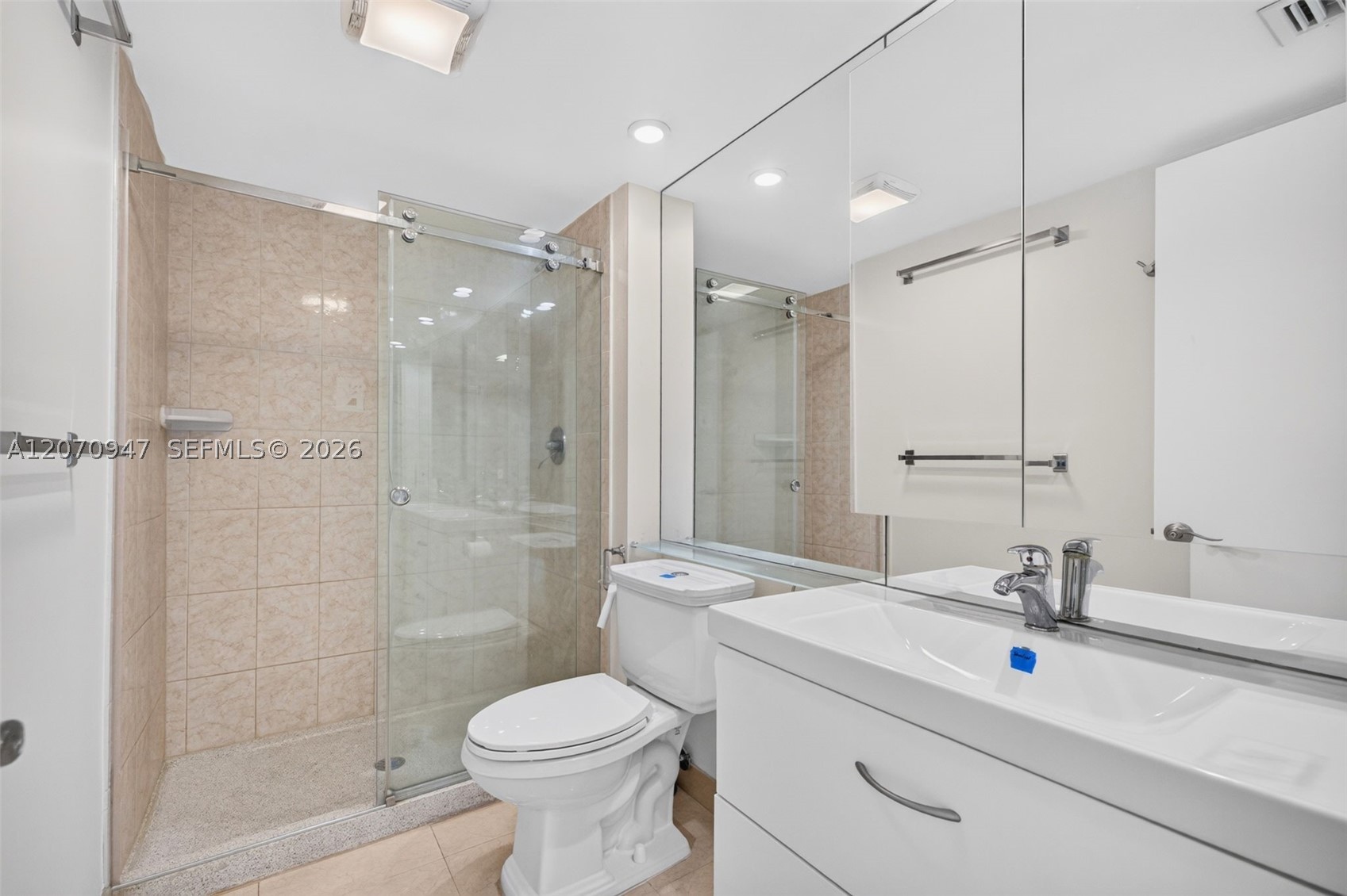 3731 N Country Club Dr #1023, Aventura FL 33180