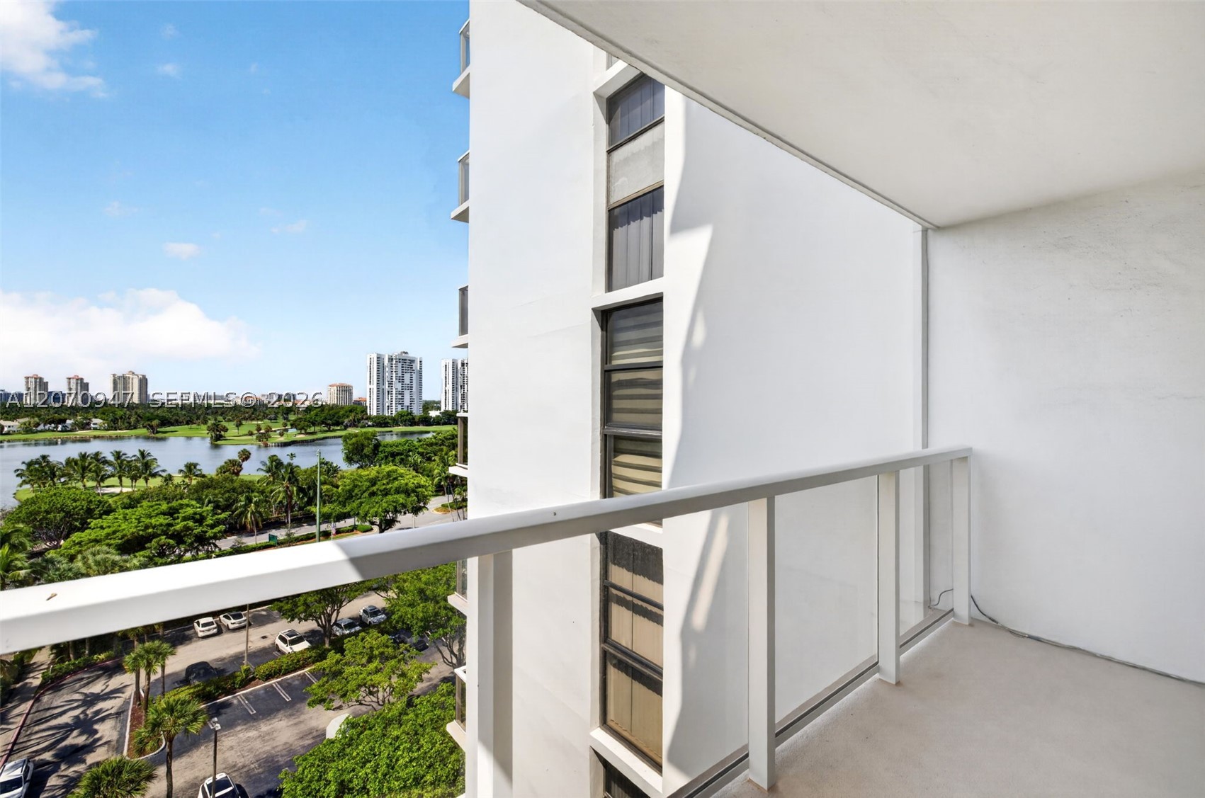 3731 N Country Club Dr #1023, Aventura FL 33180