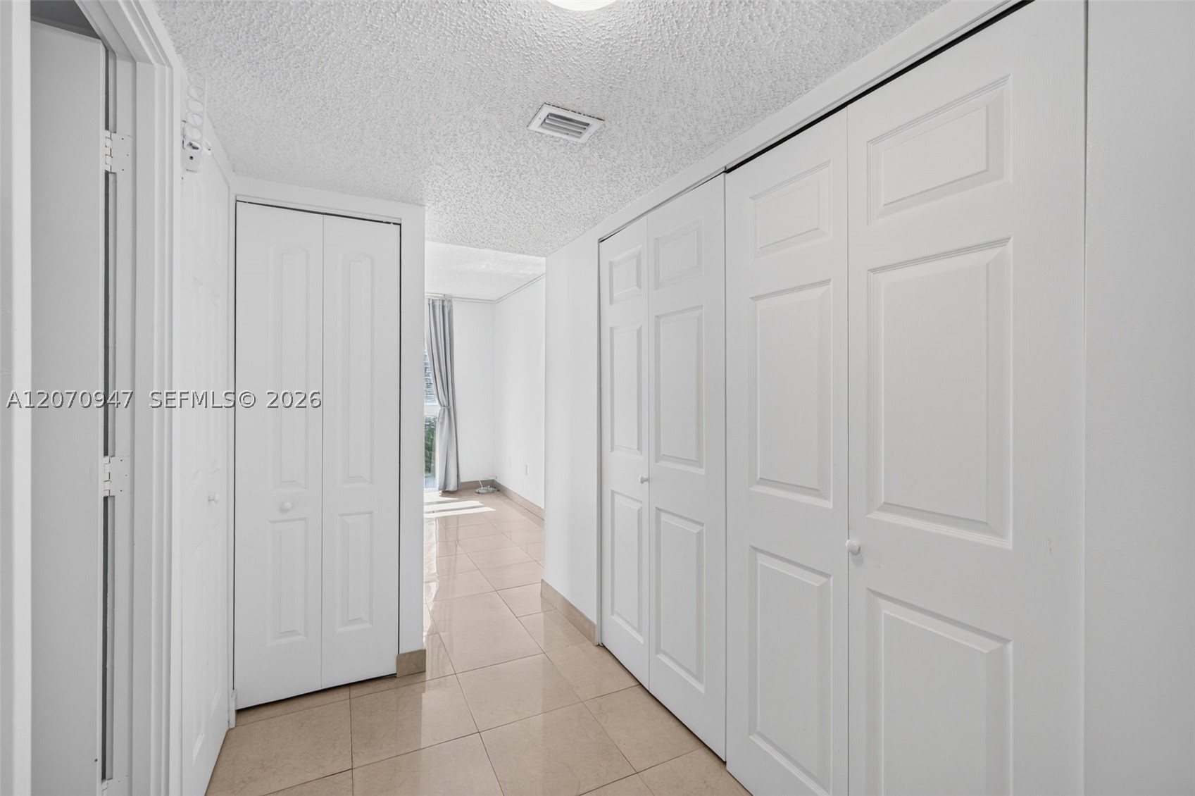 3731 N Country Club Dr #1023, Aventura FL 33180