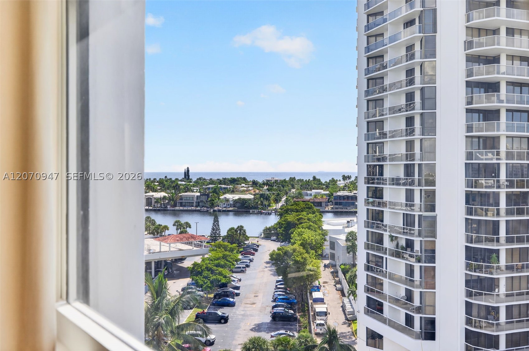 3731 N Country Club Dr #1023, Aventura FL 33180
