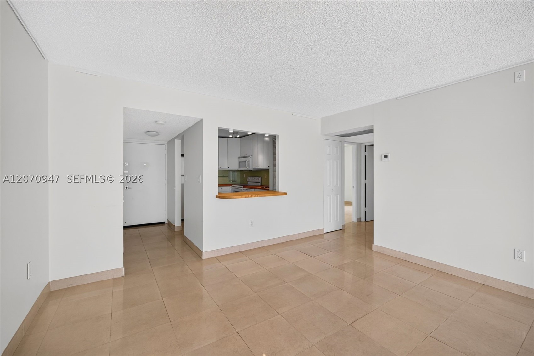 3731 N Country Club Dr #1023, Aventura FL 33180