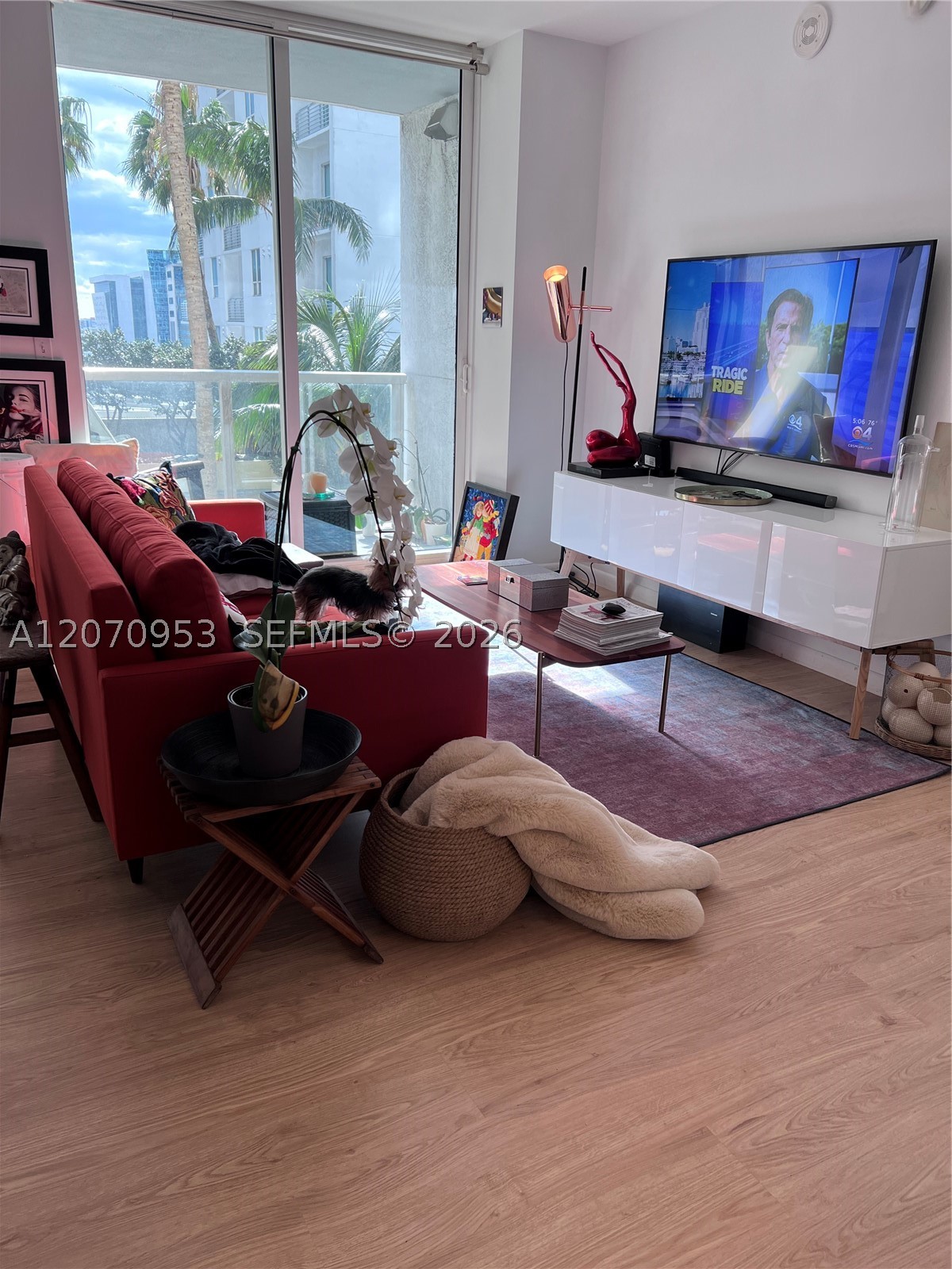 253 NE 2nd St #902, Miami FL 33132