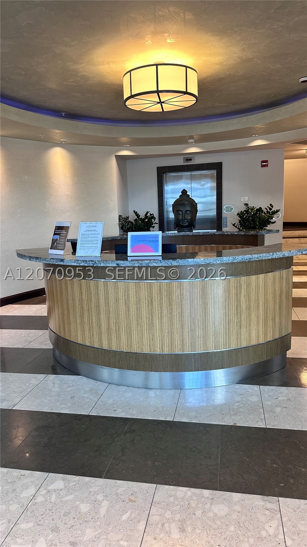 253 NE 2nd St #902, Miami FL 33132