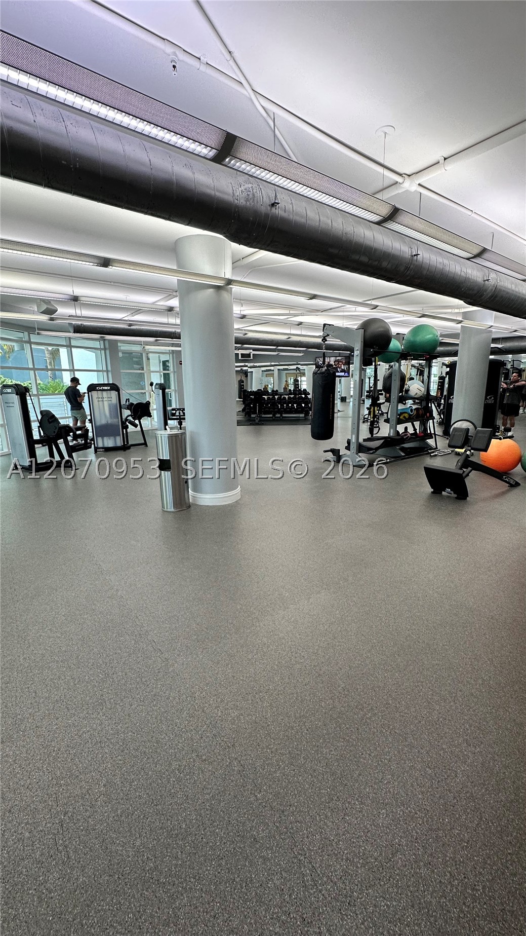 253 NE 2nd St #902, Miami FL 33132