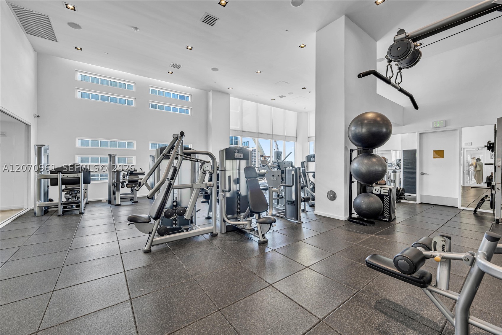 1040 Biscayne Blvd #2603, Miami FL 33132