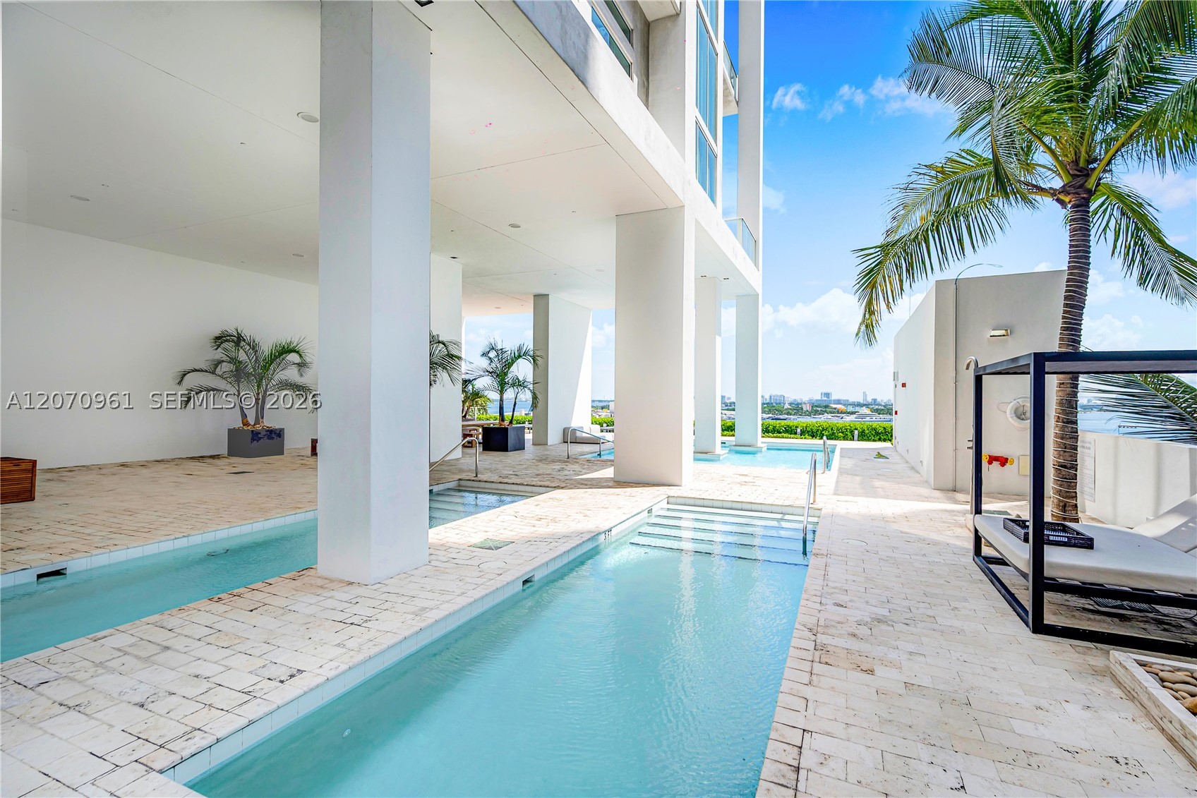 1040 Biscayne Blvd #2603, Miami FL 33132