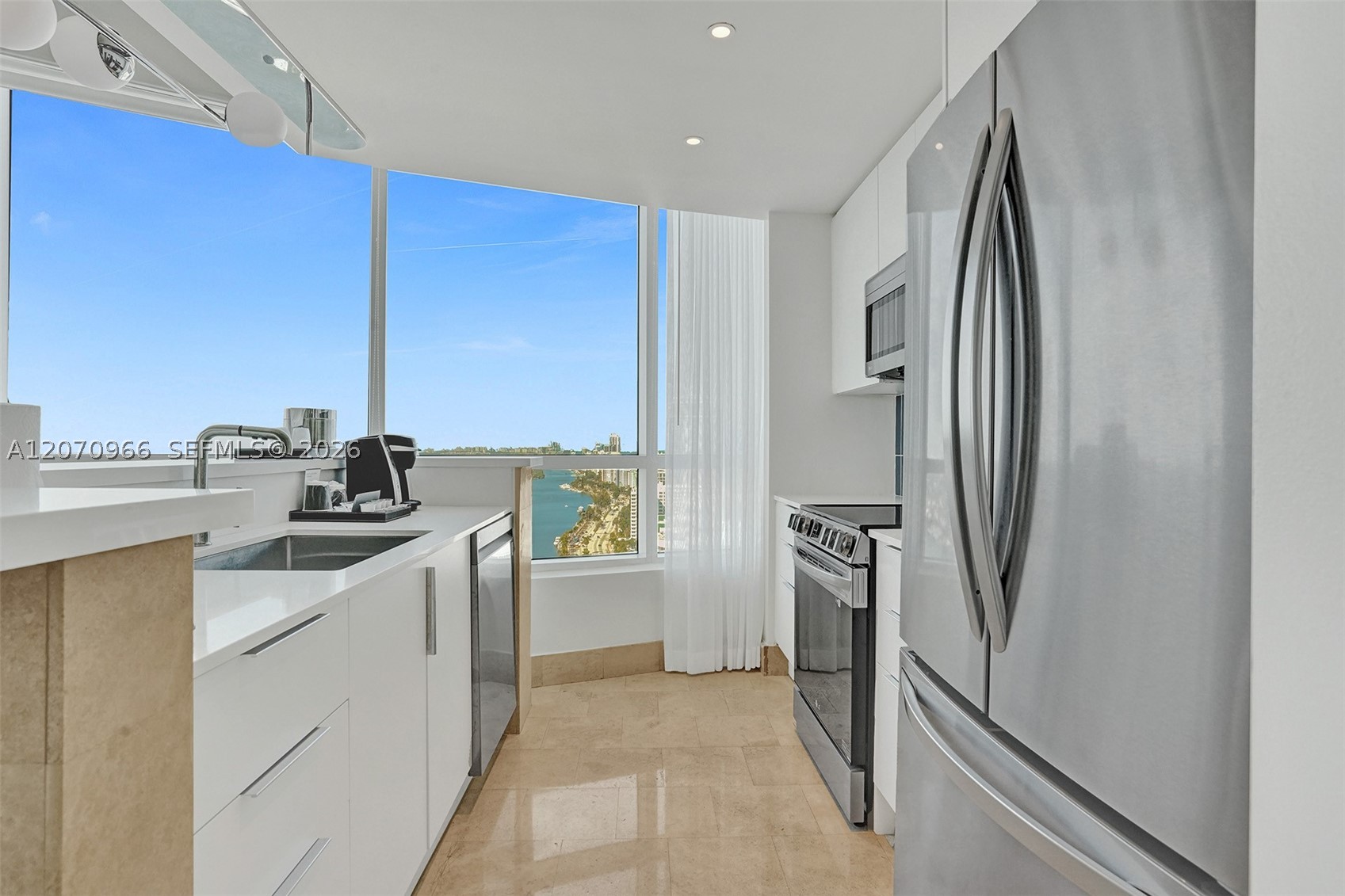 4401 Collins Ave #2915, Miami Beach FL 33140