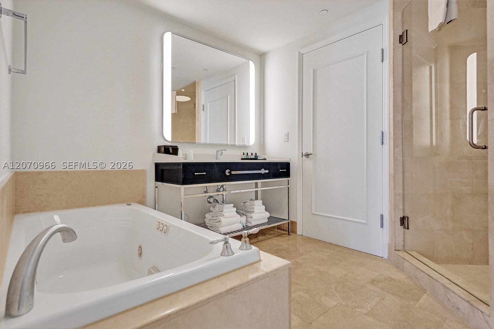 4401 Collins Ave #2915, Miami Beach FL 33140