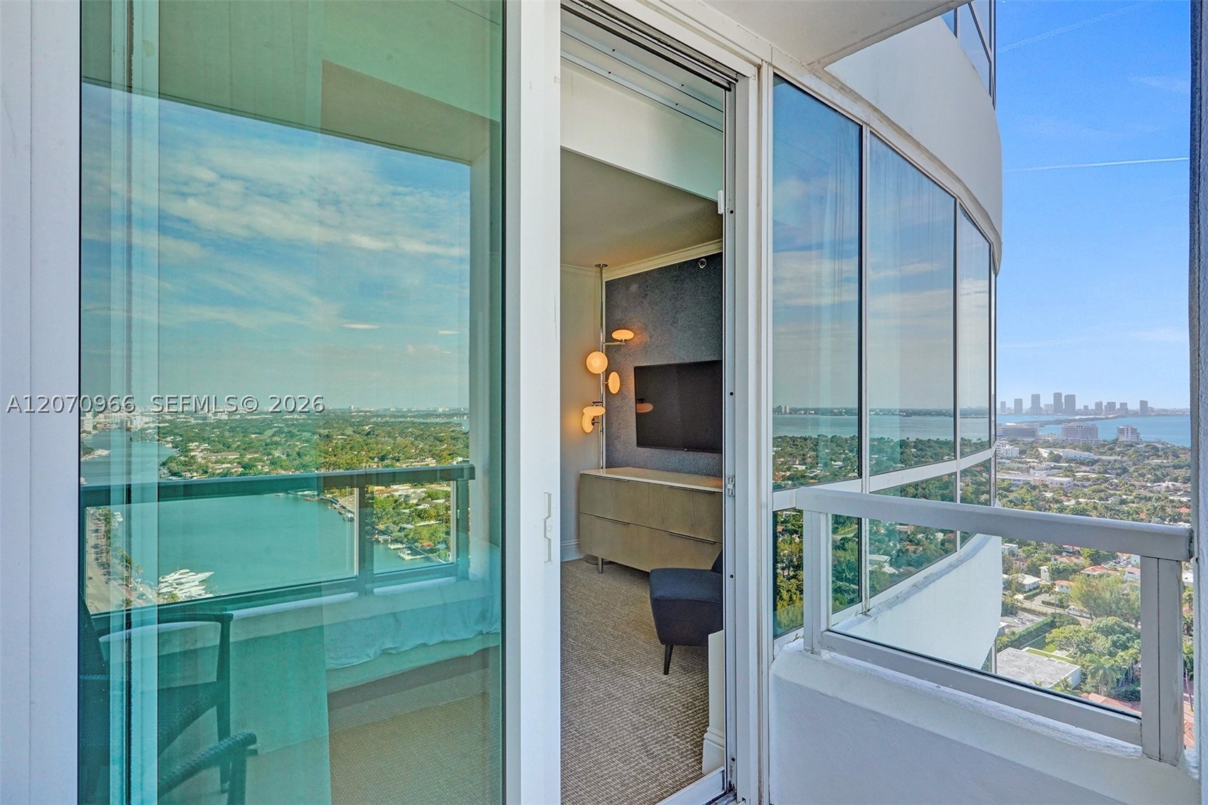 4401 Collins Ave #2915, Miami Beach FL 33140