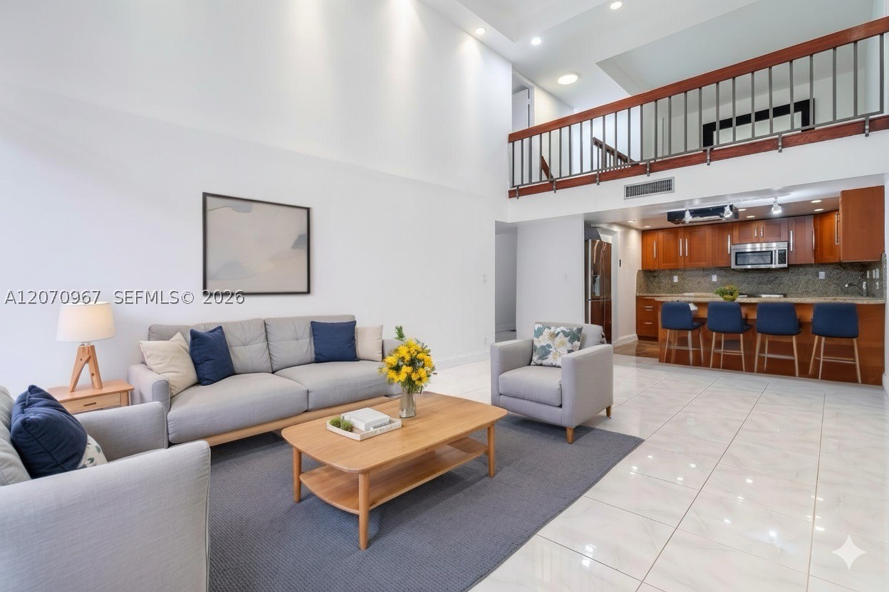 20347 W Country Club Dr #TH15, Aventura FL 33180