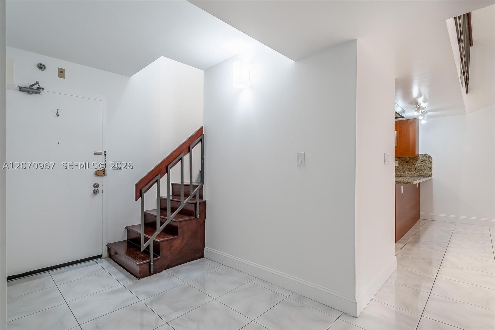 20347 W Country Club Dr #TH15, Aventura FL 33180