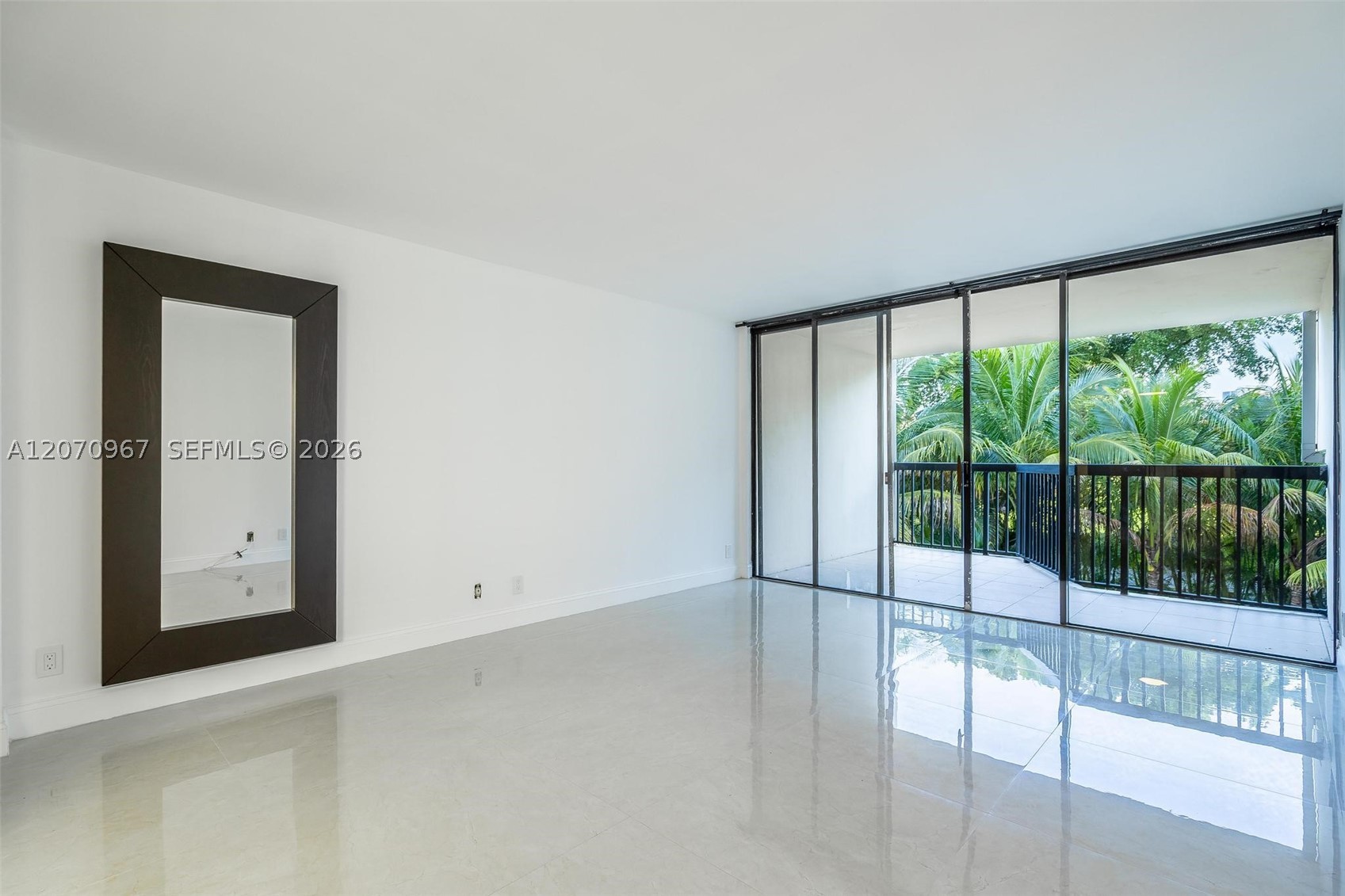 20347 W Country Club Dr #TH15, Aventura FL 33180