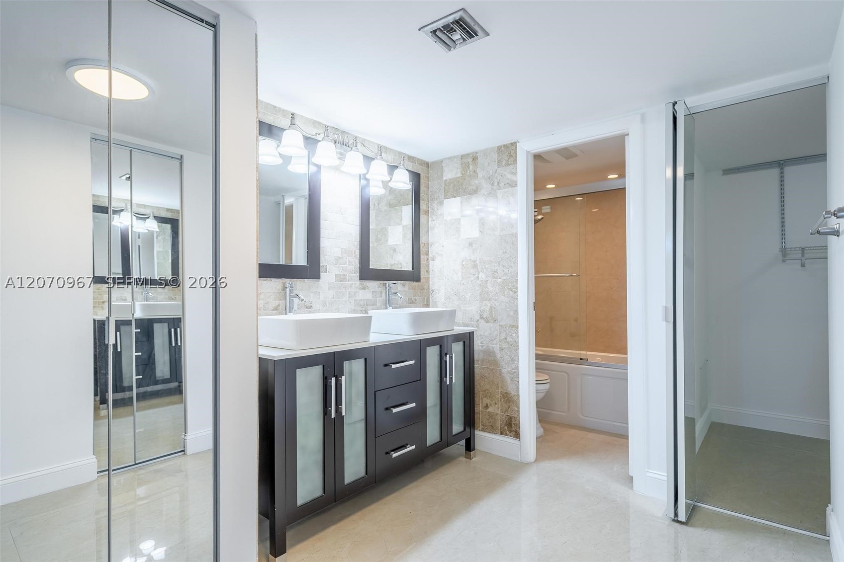 20347 W Country Club Dr #TH15, Aventura FL 33180