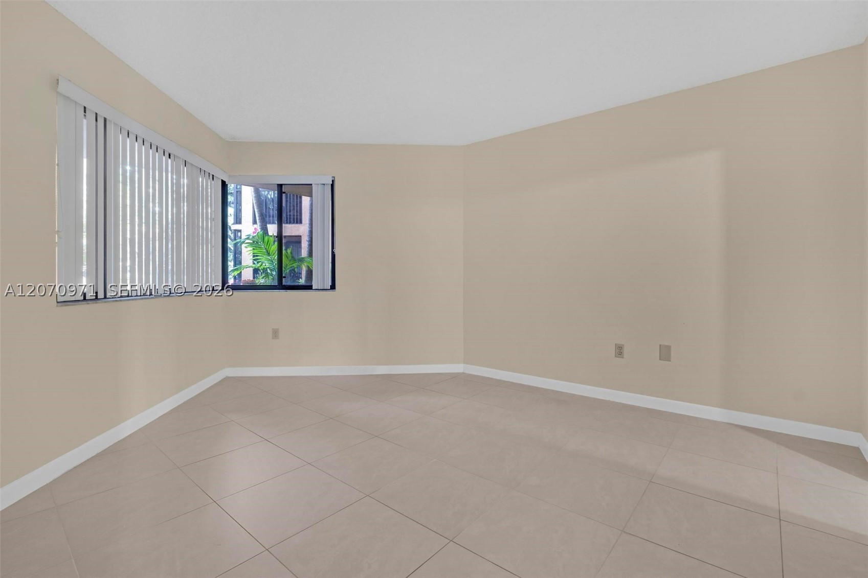 15545 N Miami Lakeway N #106, Miami Lakes FL 33014