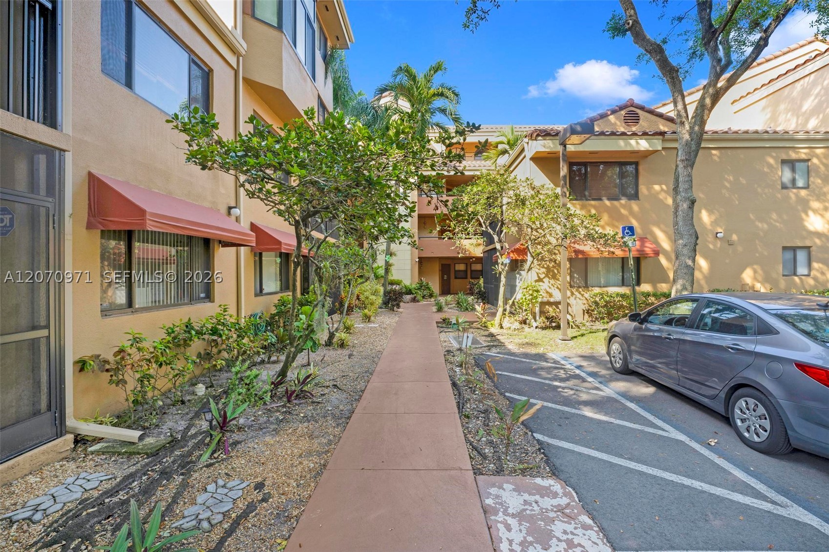 15545 N Miami Lakeway N #106, Miami Lakes FL 33014