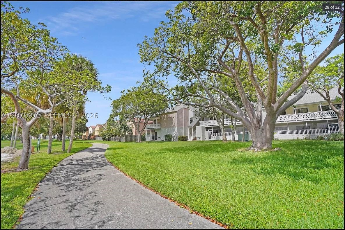 10521 Mahogany Key Cir #207, Miami FL 33196