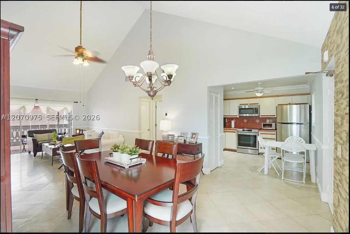 10521 Mahogany Key Cir #207, Miami FL 33196