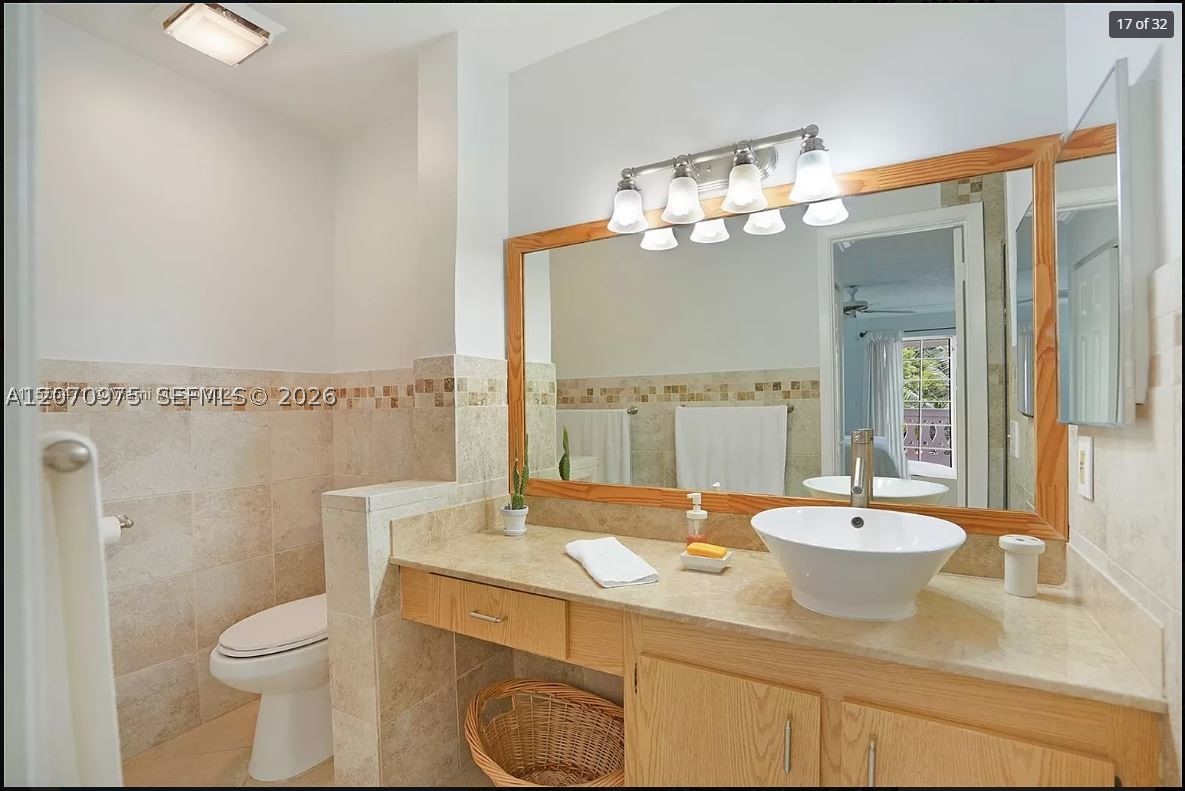 10521 Mahogany Key Cir #207, Miami FL 33196