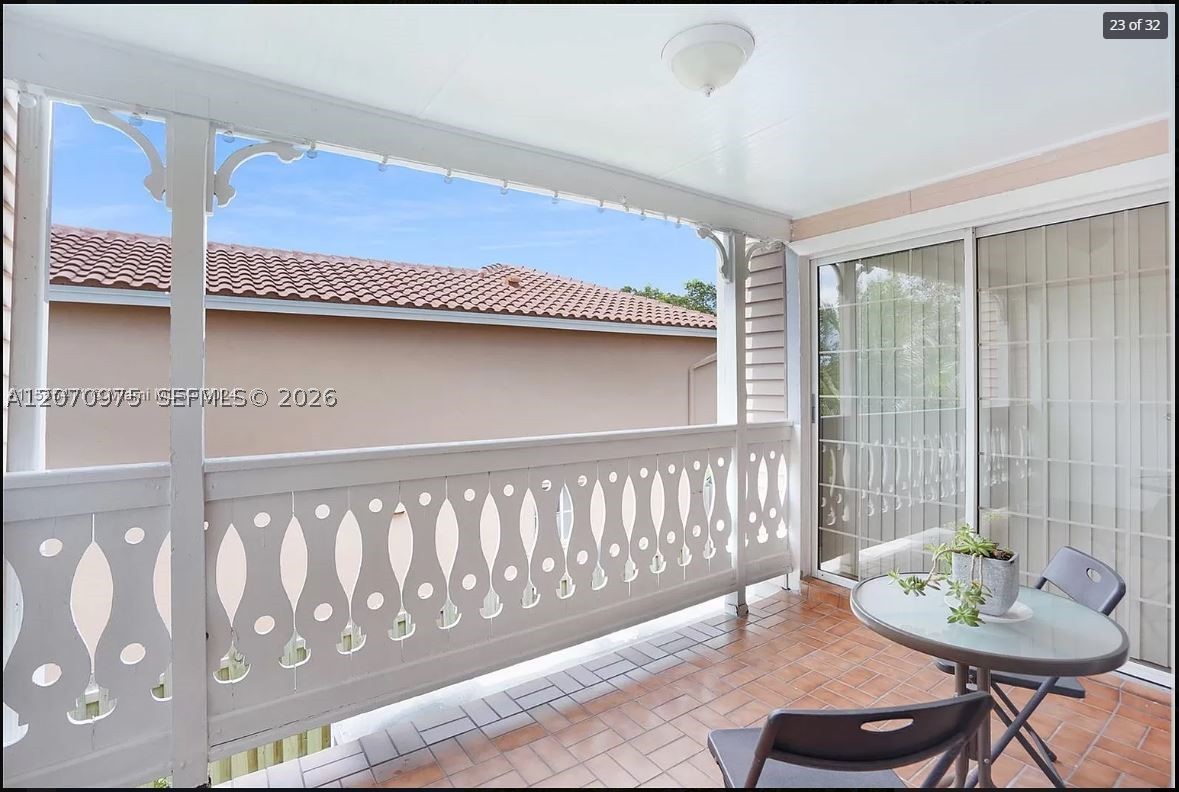 10521 Mahogany Key Cir #207, Miami FL 33196