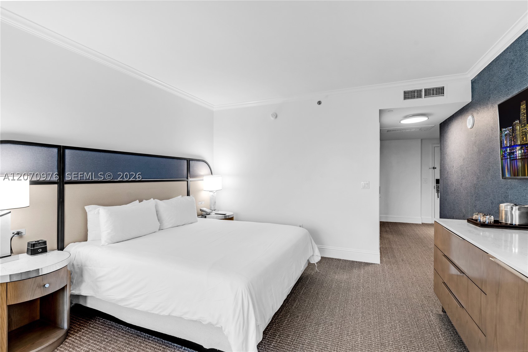 4401 Collins Ave #1609, Miami Beach FL 33140