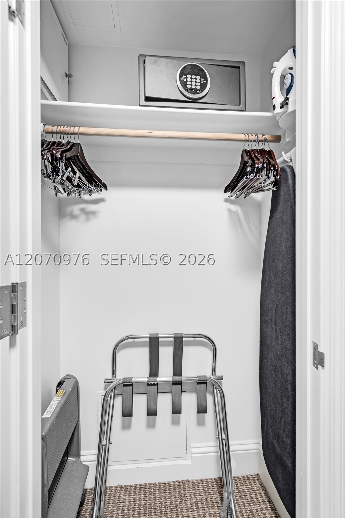 4401 Collins Ave #1609, Miami Beach FL 33140