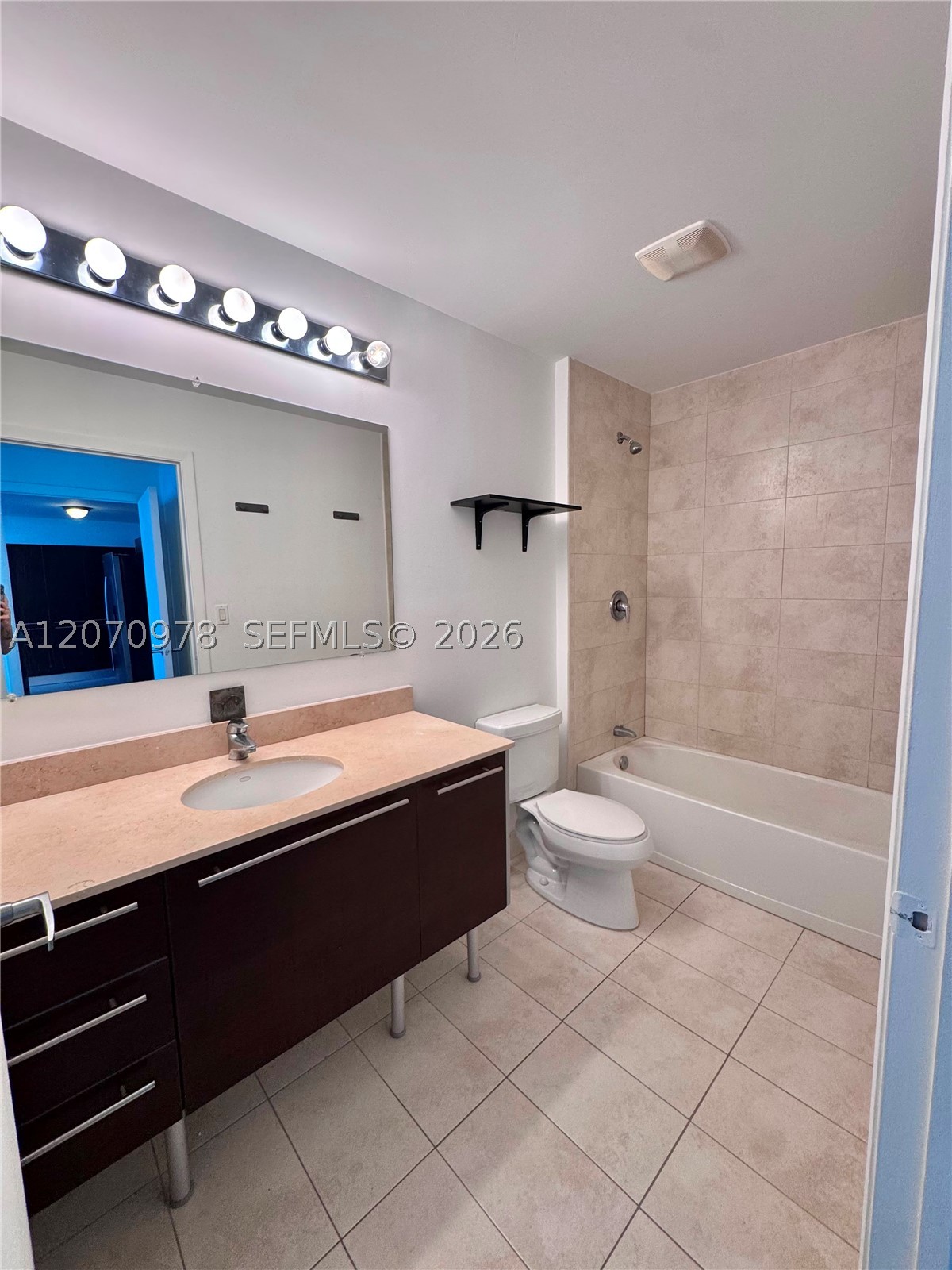 1900 N Bayshore Dr #1807, Miami FL 33132