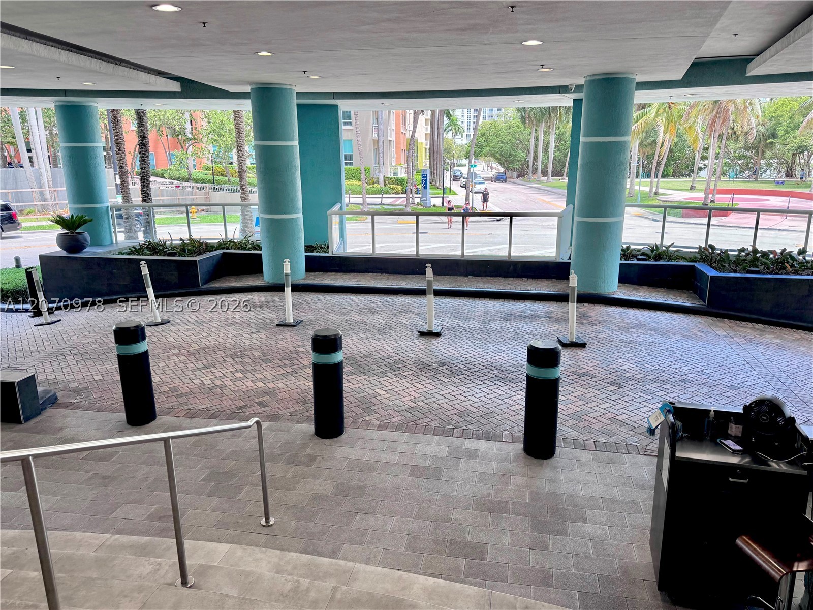 1900 N Bayshore Dr #1807, Miami FL 33132