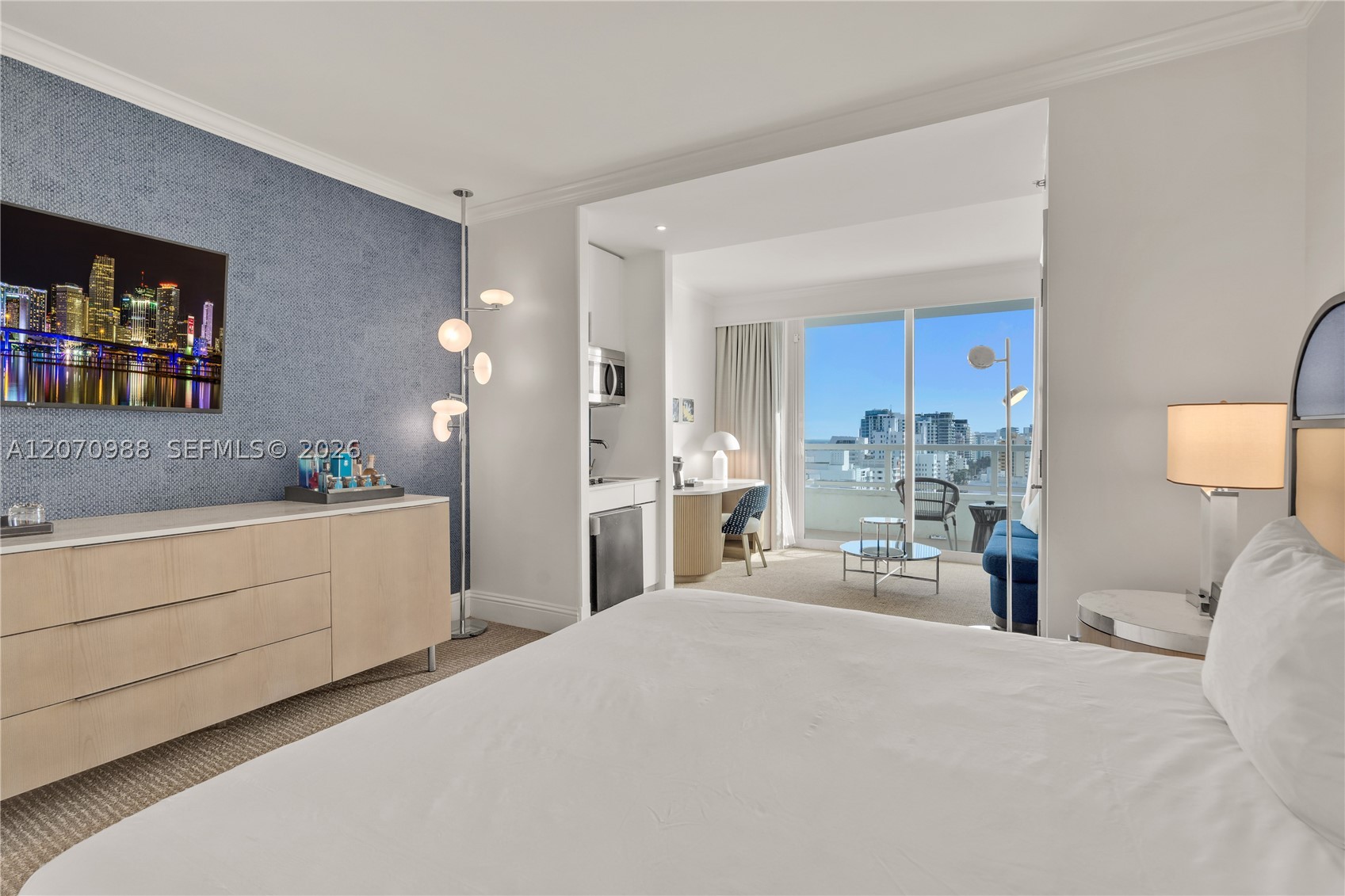 4401 Collins Ave #1508, Miami Beach FL 33140