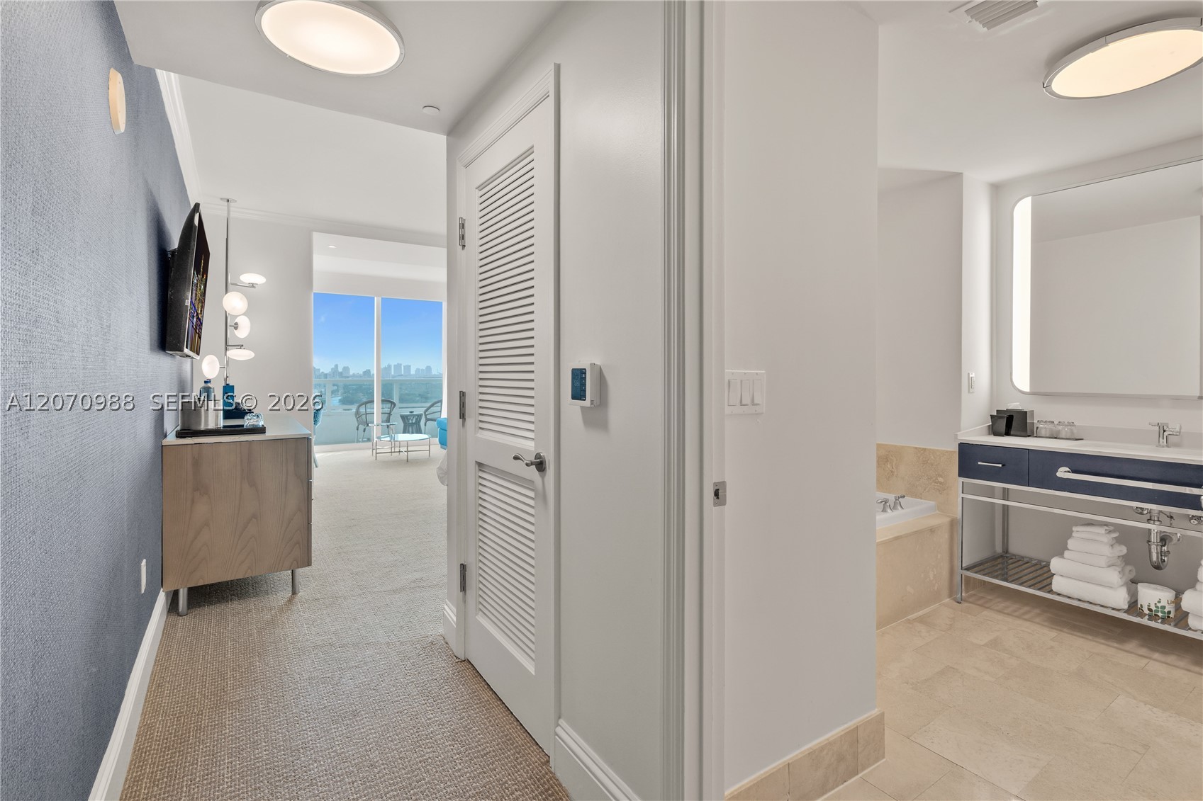 4401 Collins Ave #1508, Miami Beach FL 33140