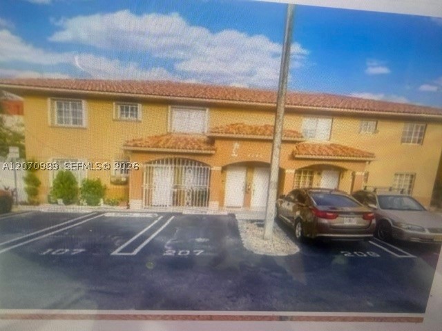 2485  west 76  st #207, Hialeah Gardens FL 33016