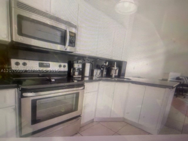 2485  west 76  st #207, Hialeah Gardens FL 33016