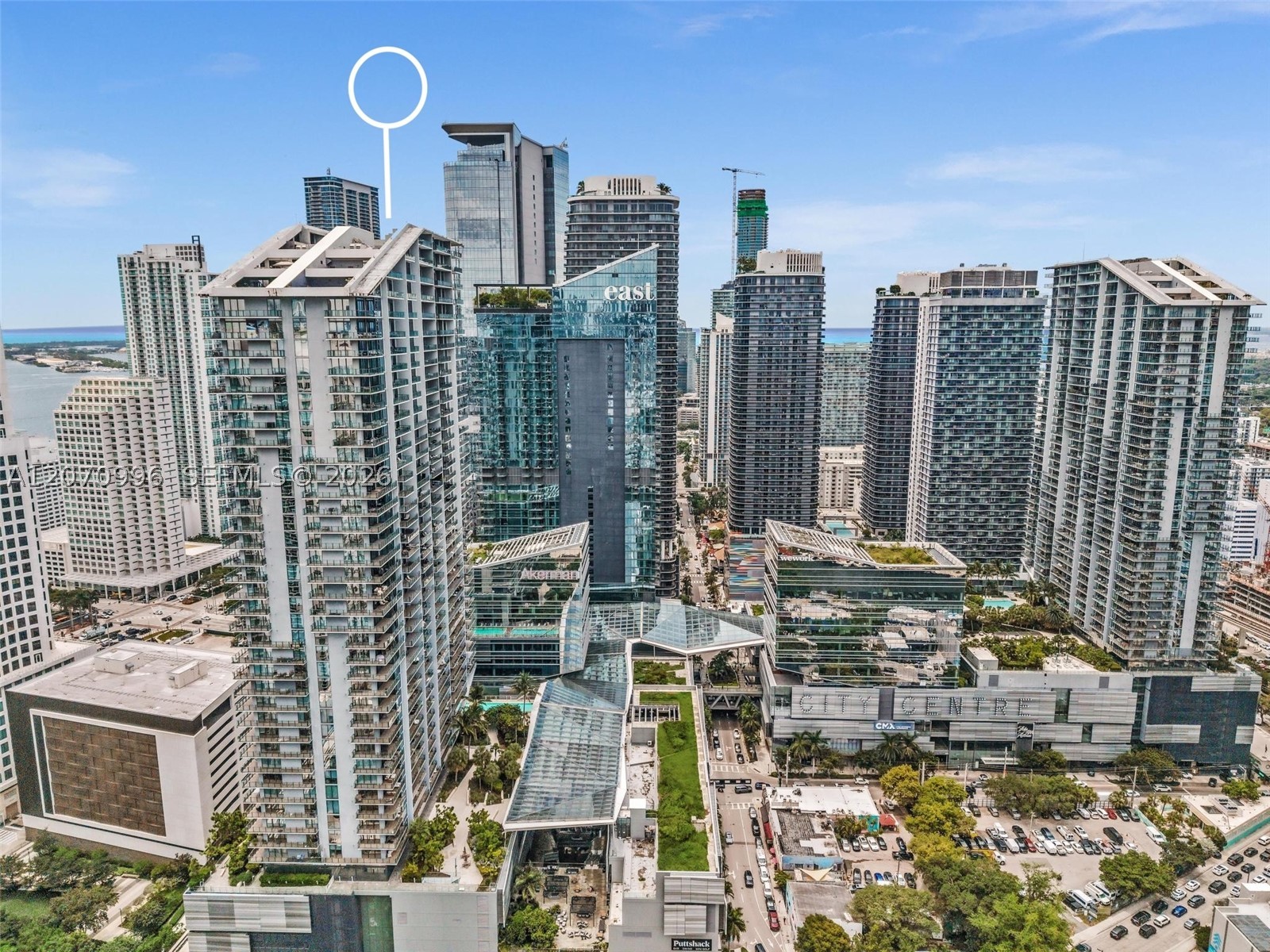 68 SE 6th St #1702, Miami FL 33131