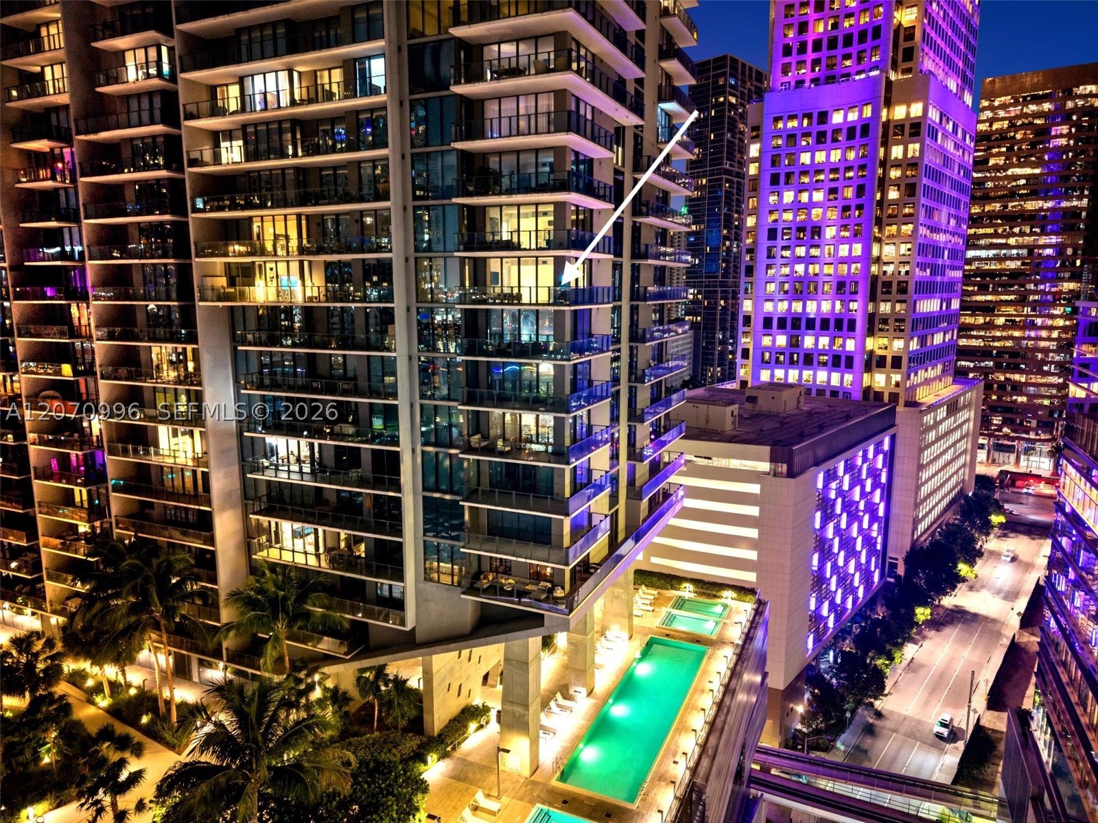 68 SE 6th St #1702, Miami FL 33131