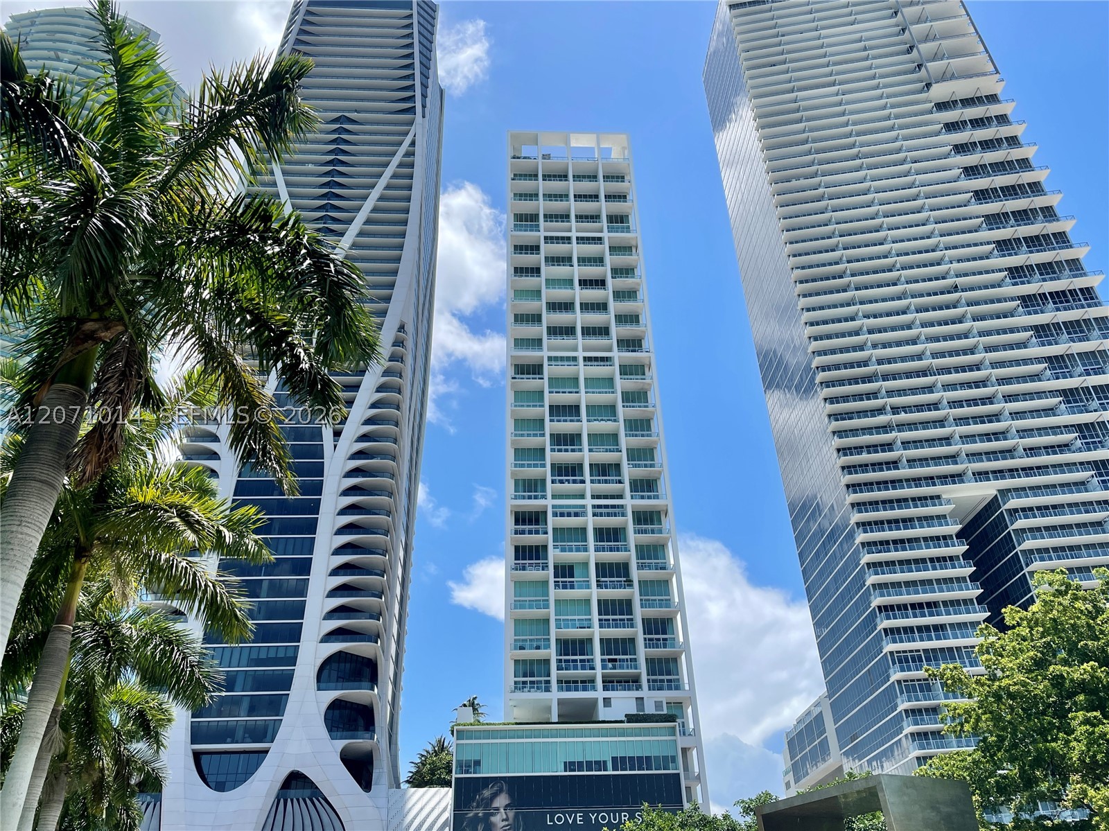 1040 Biscayne Blvd #3305, Miami FL 33132