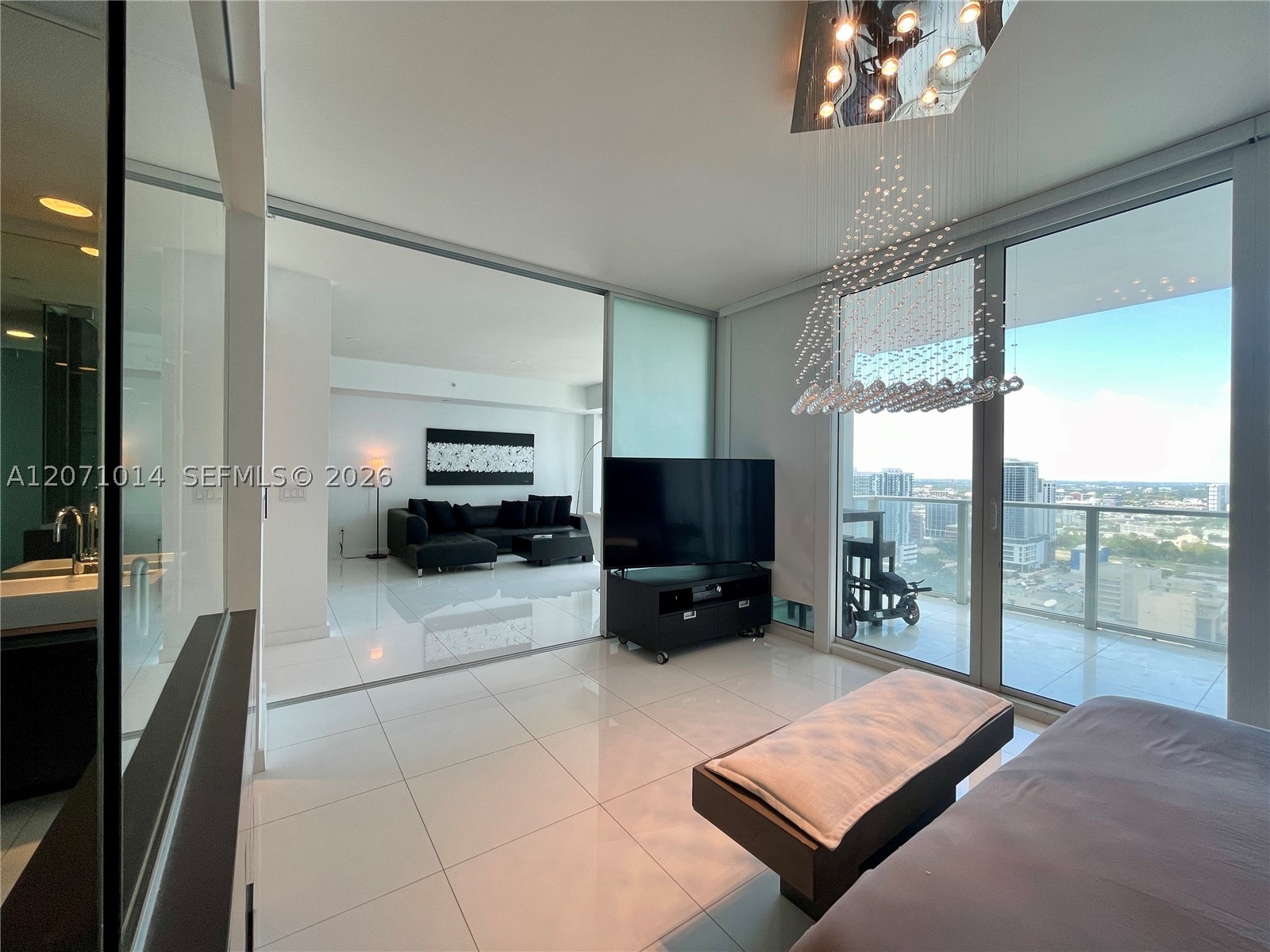 1040 Biscayne Blvd #3305, Miami FL 33132