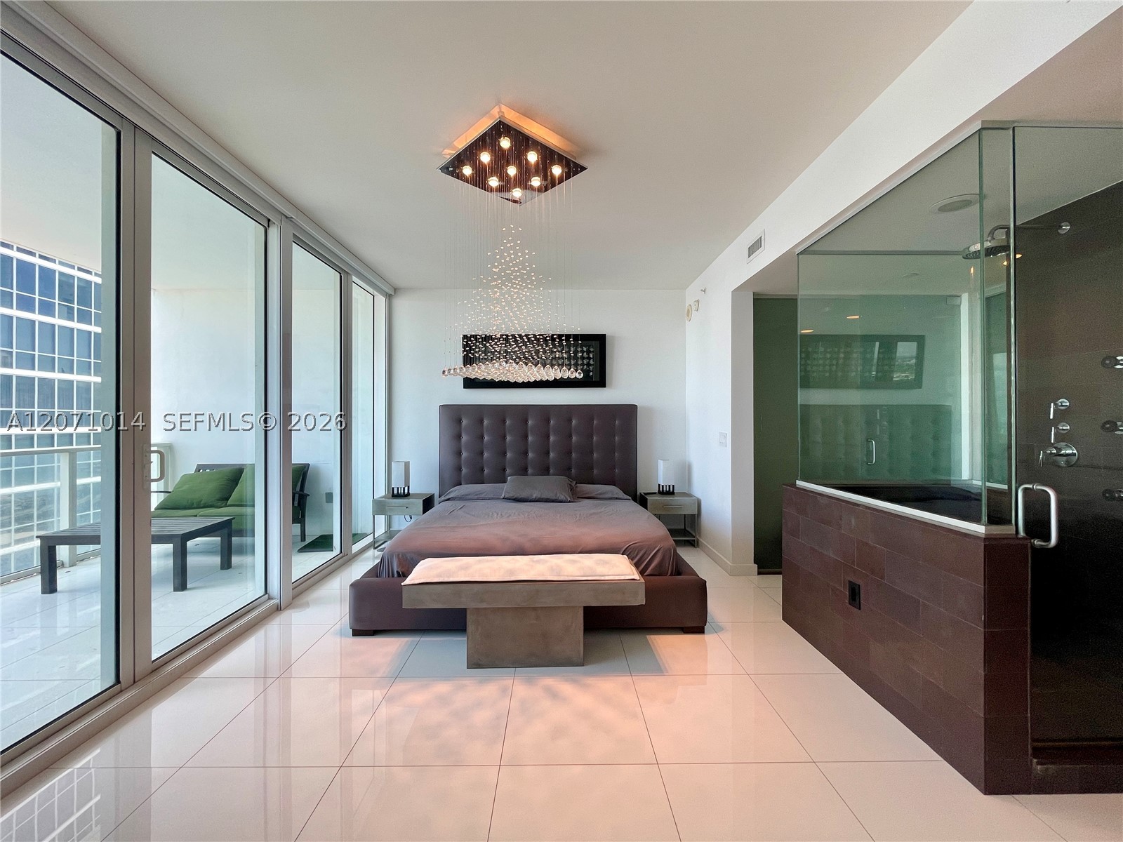 1040 Biscayne Blvd #3305, Miami FL 33132