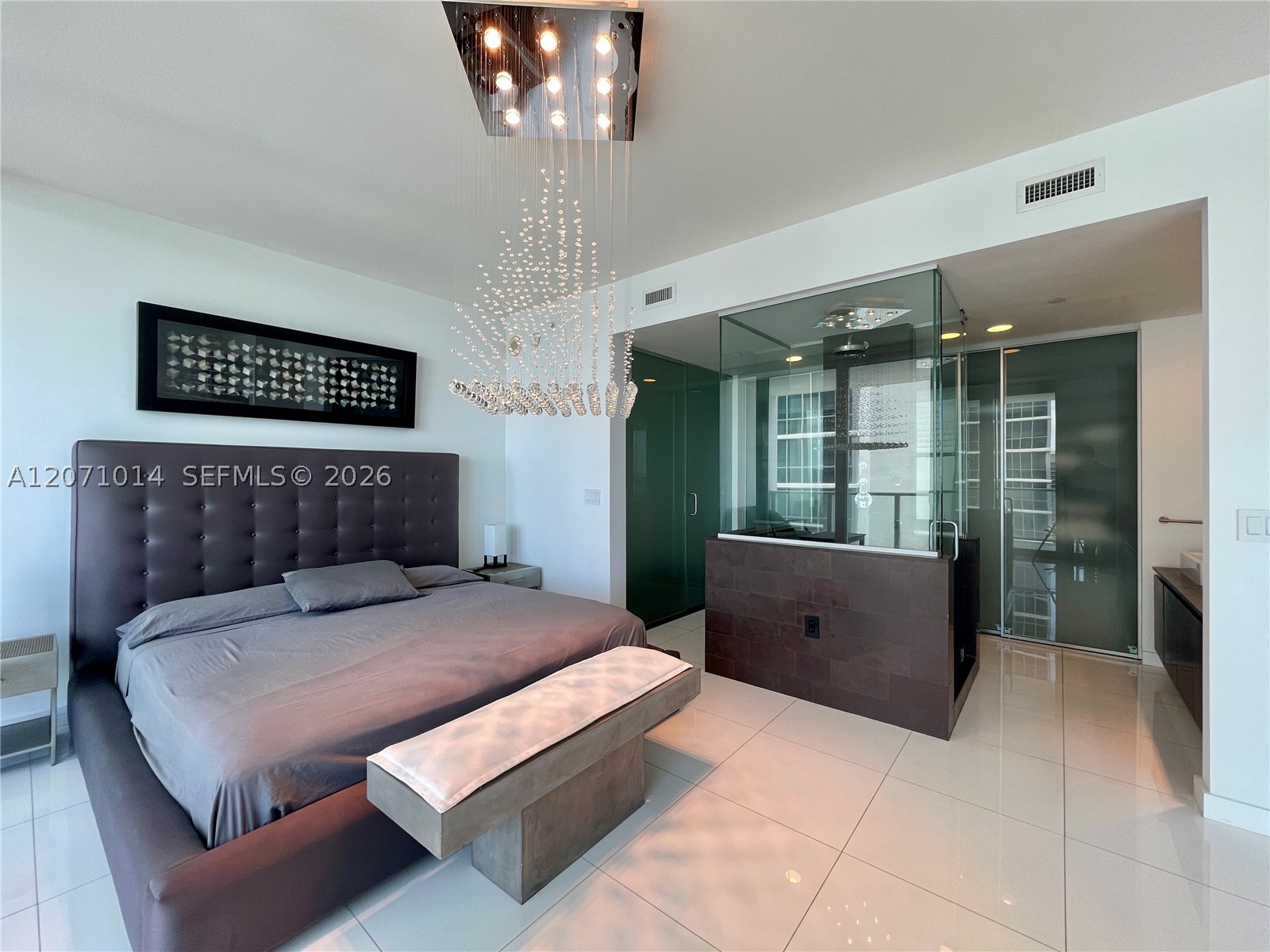 1040 Biscayne Blvd #3305, Miami FL 33132