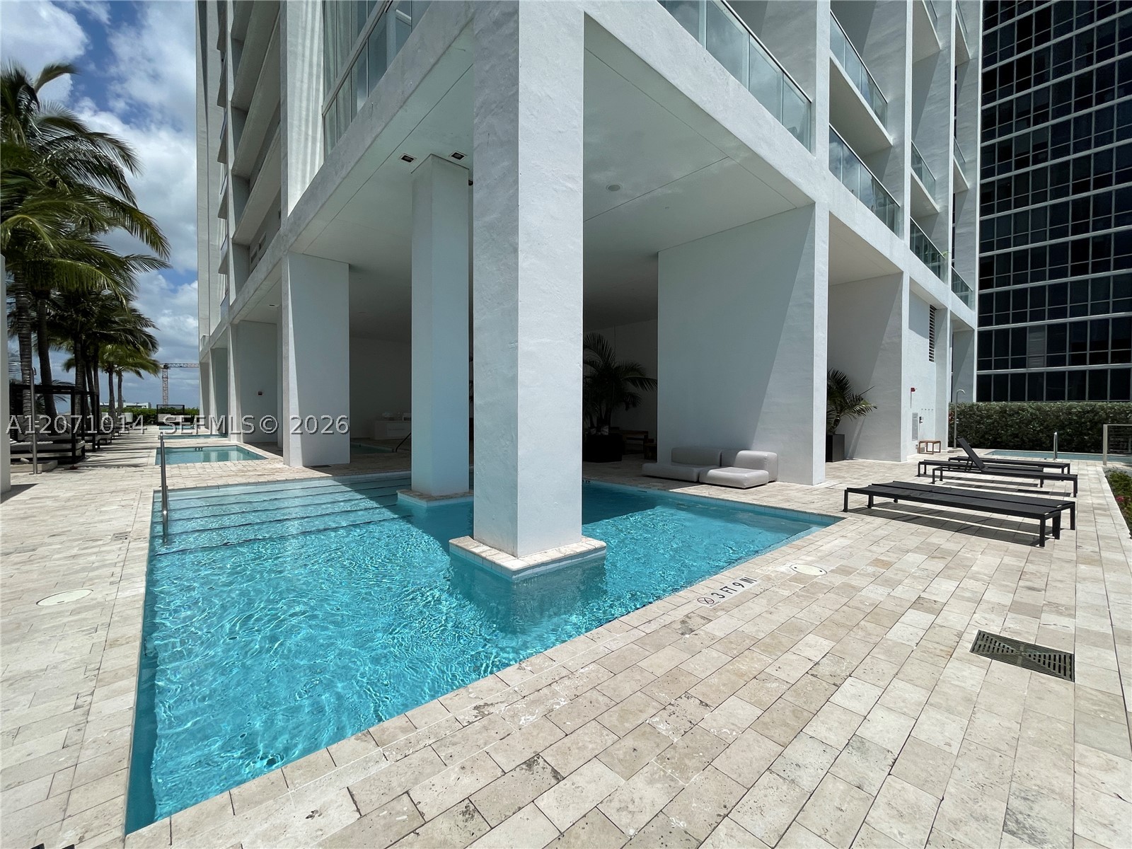 1040 Biscayne Blvd #3305, Miami FL 33132