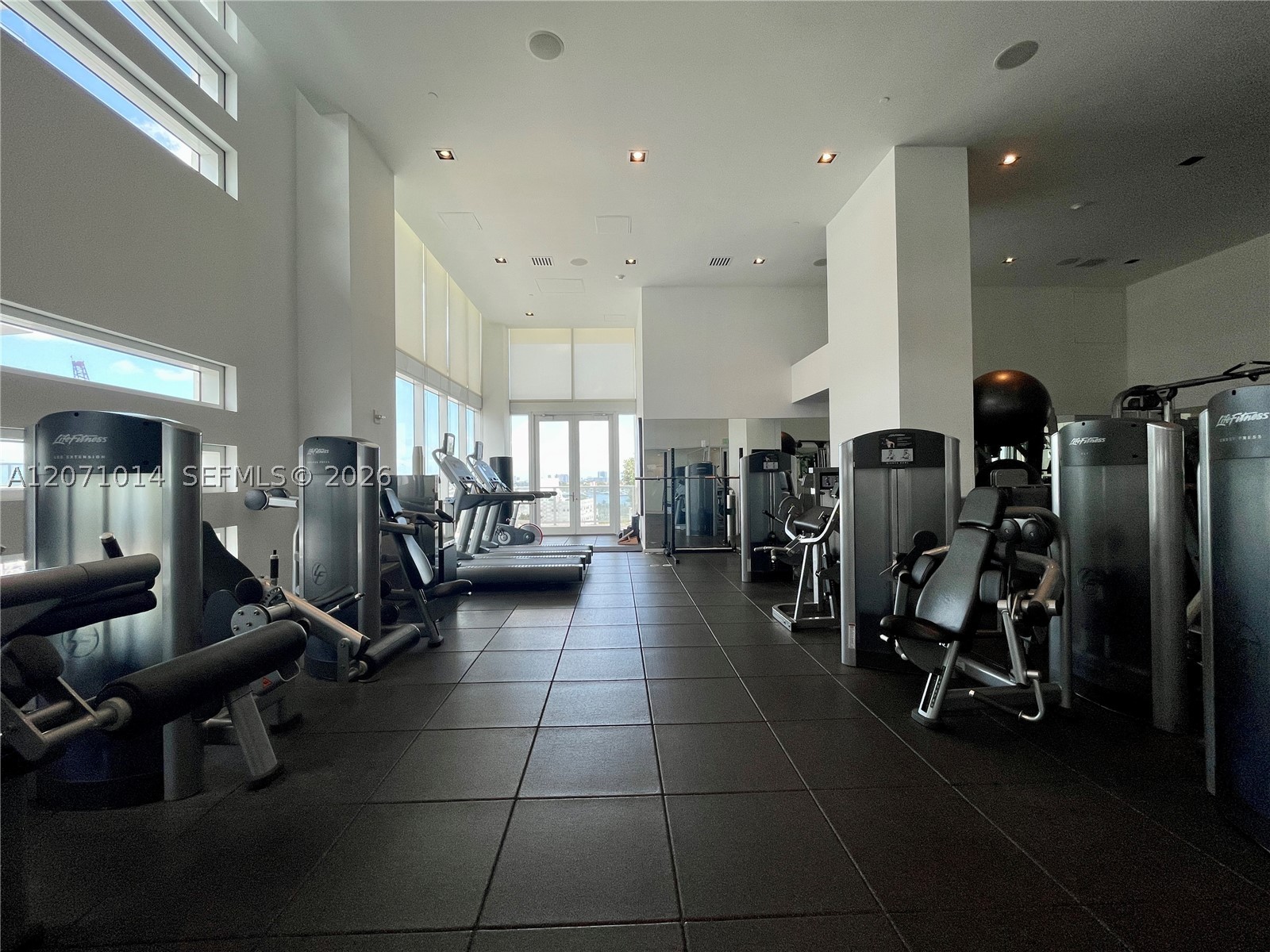 1040 Biscayne Blvd #3305, Miami FL 33132