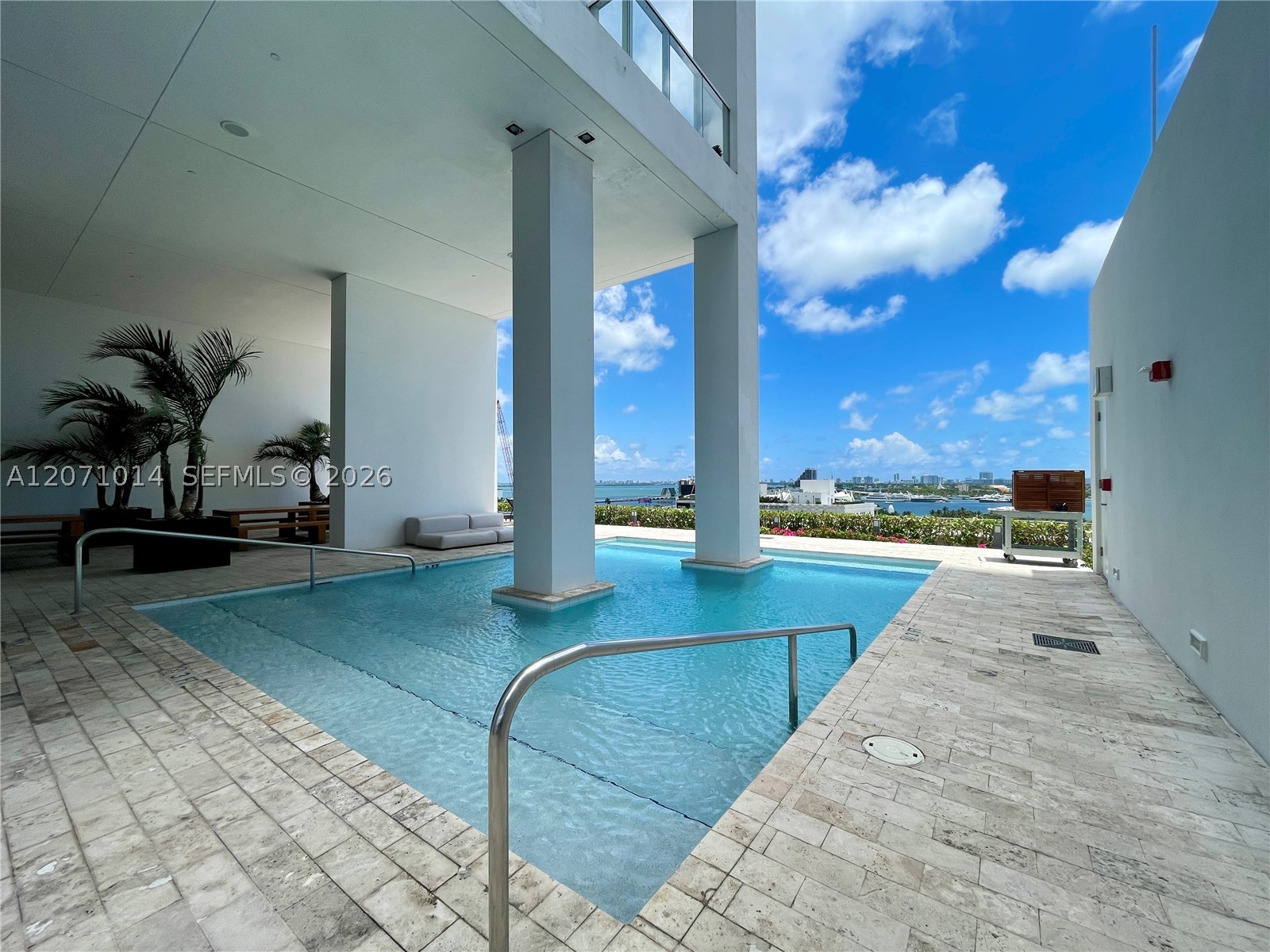 1040 Biscayne Blvd #3305, Miami FL 33132